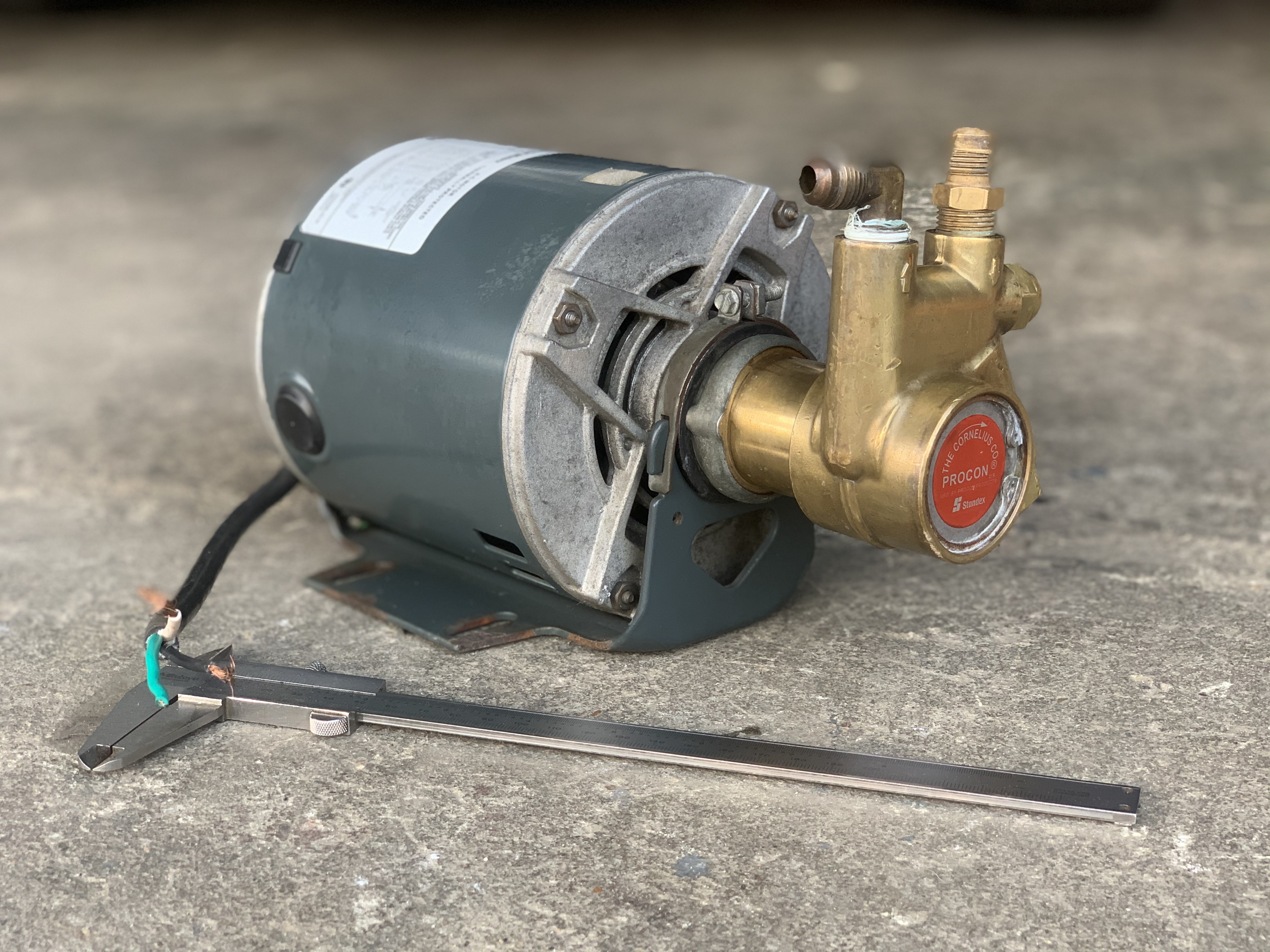 ขายปั๊ม Procon pump made in USA. ขนาด 1/3HP. 220V ไฟบ้าน หายาก หัวปั๊มทองเหลือง ใช้ในงานอุตสาหกรรมอาหาร หรือน้ำร้อนต่างๆ งานพ่นละอองน้ำ ระบบงานหล่อเย็น