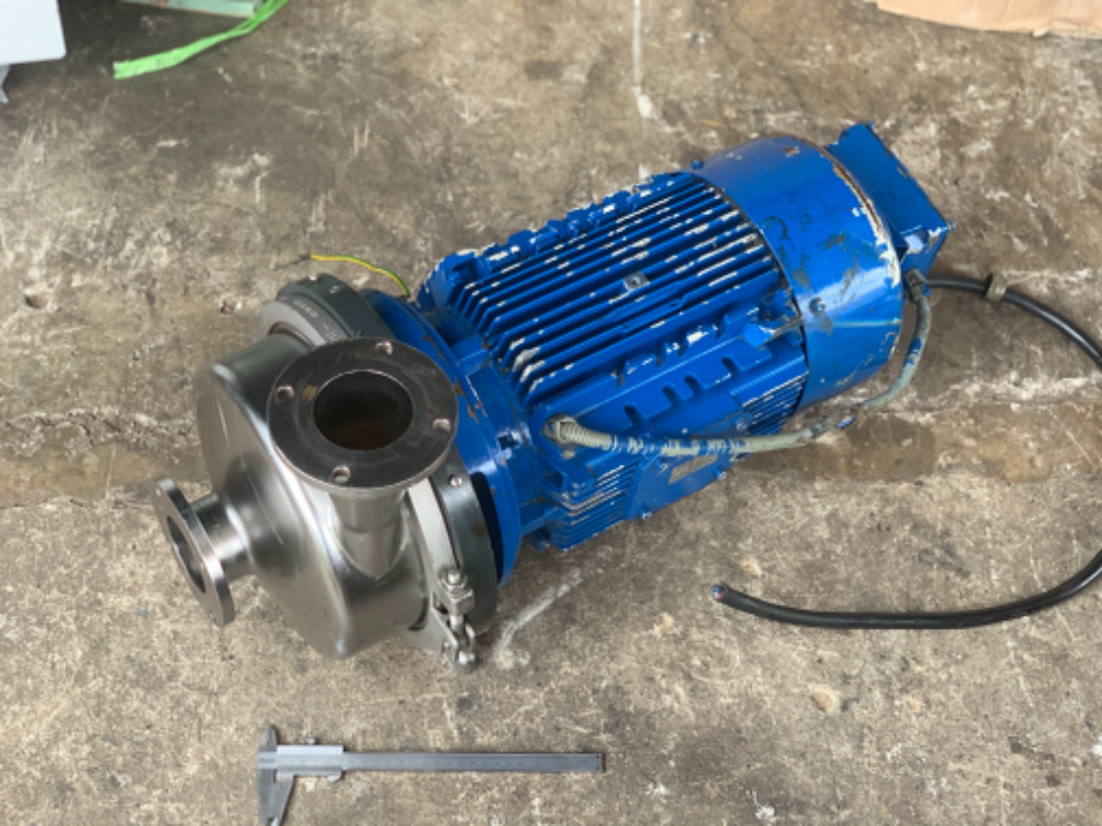 ขายชุดปั๊มน้ำหอยโข่งสแตนเลสแบบใบเปิด Hilge made in Germany ขนาดเข้า 2.5นิ้ว ออก 2.5นิ้ว ชุกหัวปั๊มและใบพัดเป็นชุดสแตนเลส 316L