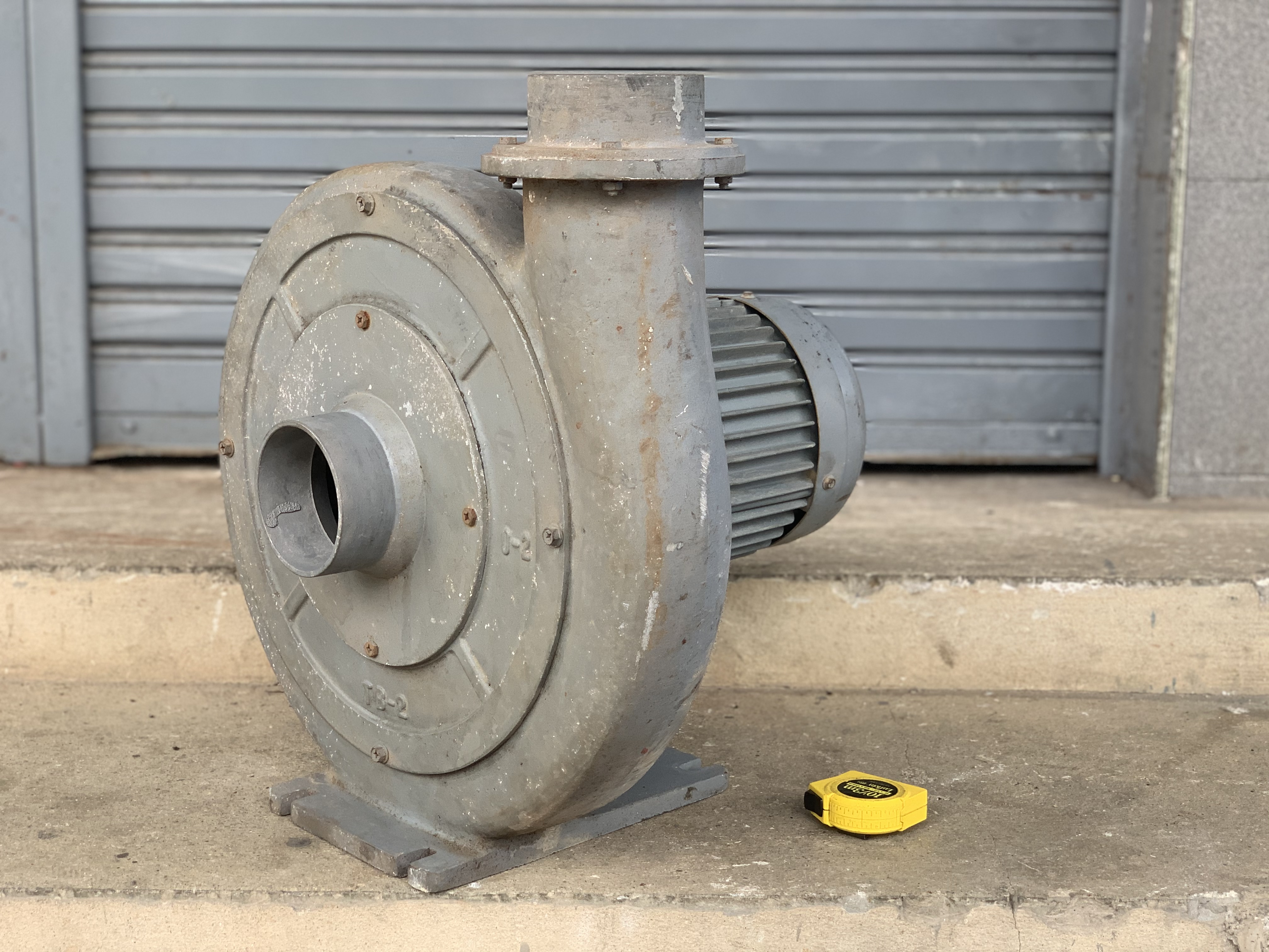 ขายพัดลมโบลเวอร์แรงดันสูง ดูด-เป่าอากาศ Turbo blower 2HP. 220/380V made in Taiwan สภาพสวยใหม่มาก หมุนนิ่ม ให้ลมแรงมาก พร้อมใช้งาน ราคา 4,800 บาท