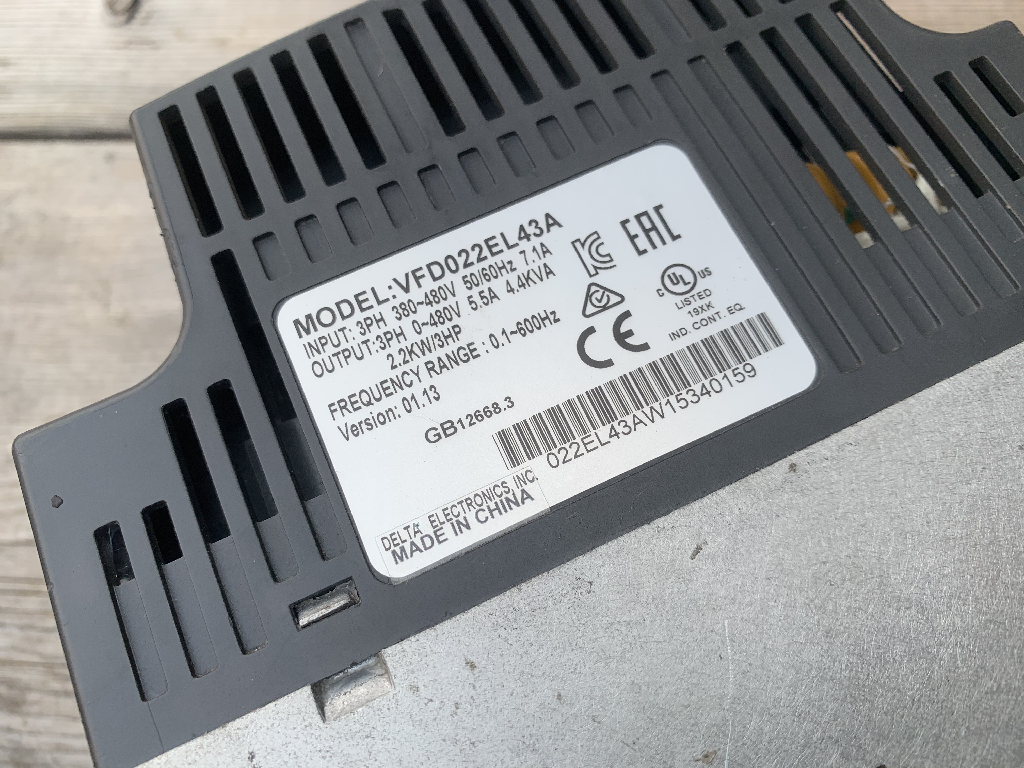 ขายอินเวอร์เตอร์ปรับรอบมอเตอร์ Inverter Delta 3HP. 380V สภาพสวยใหม่มาก ของตัดตู้ พร้อมงาน มี 2ตัวครับ ราคาตัวละ 3,800 บาท ขายอินเวอร์เตอร์ปรับรอบมอเตอร์ Inverter Delta 3HP. 380V สภาพสวยใหม่มาก ของตัดตู้ พร้อมงาน มี 2ตัวครับ ราคาตัวละ 3,800 บาท