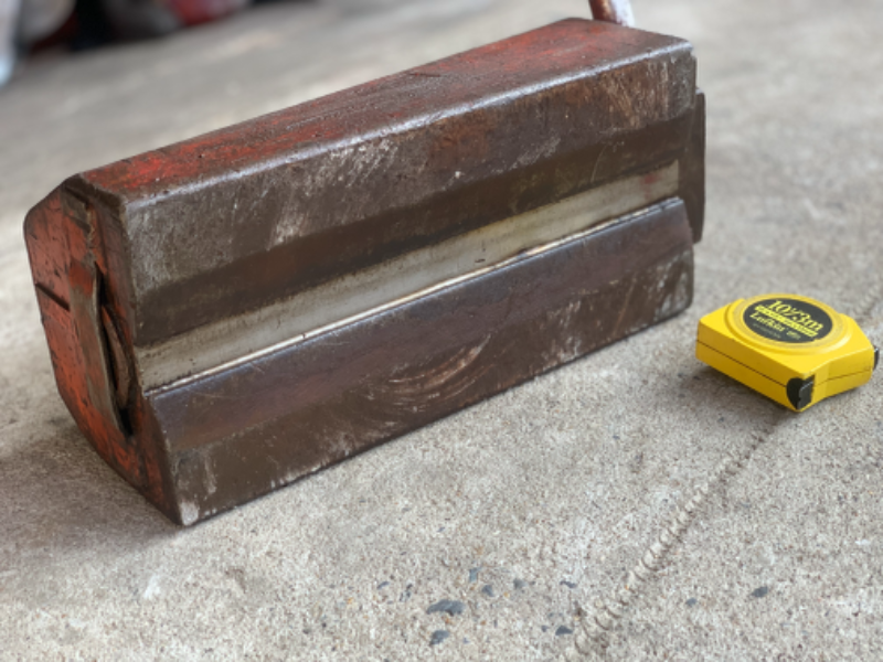 ขายแม่เหล็กยกชิ้นงาน ตัวใหญ่มาก ไม่ทราบพิกัดยก ดูจากขนาดตัวน่าจะได้ 2ตันขึ้นไปครับ สภาพสวยครบๆ พร้อมใช้งาน ขายแม่เหล็กยกชิ้นงาน ตัวใหญ่มาก ไม่ทราบพิกัดยก ดูจากขนาดตัวน่าจะได้ 2ตันขึ้นไปครับ สภาพสวยครบๆ พร้อมใช้งาน