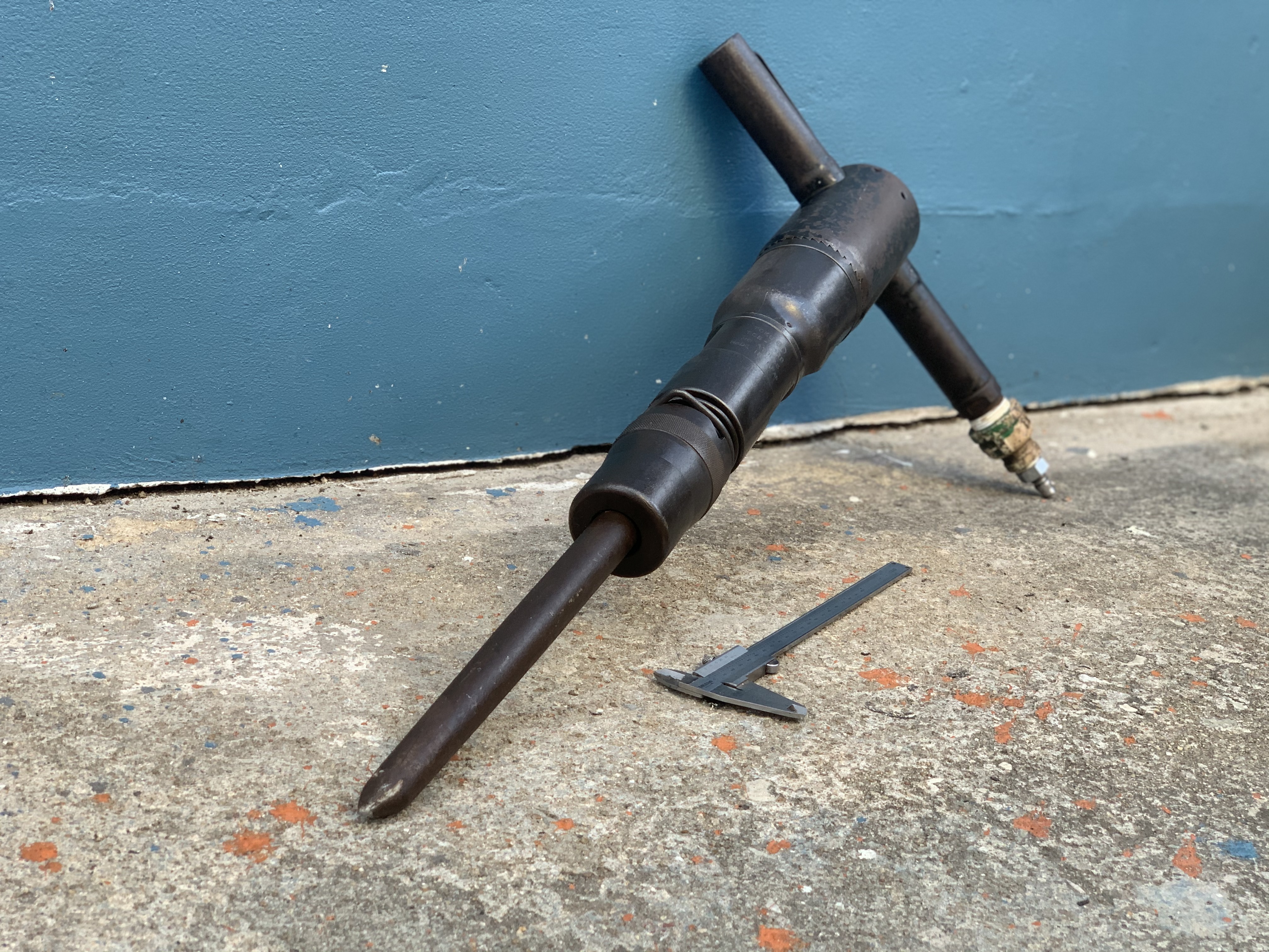 ขายแย็ค-สกัดลม TOKU รุ่น TCB-130B made in Japan รุ่นตัวใหญ่ จับ2มือ สภาพสวย สกัดแรง พร้อมใช้งาน ราคา ขายแย็ค-สกัดลม TOKU รุ่น TCB-130B made in Japan รุ่นตัวใหญ่ จับ2มือ สภาพสวย สกัดแรง พร้อมใช้งาน ราคา