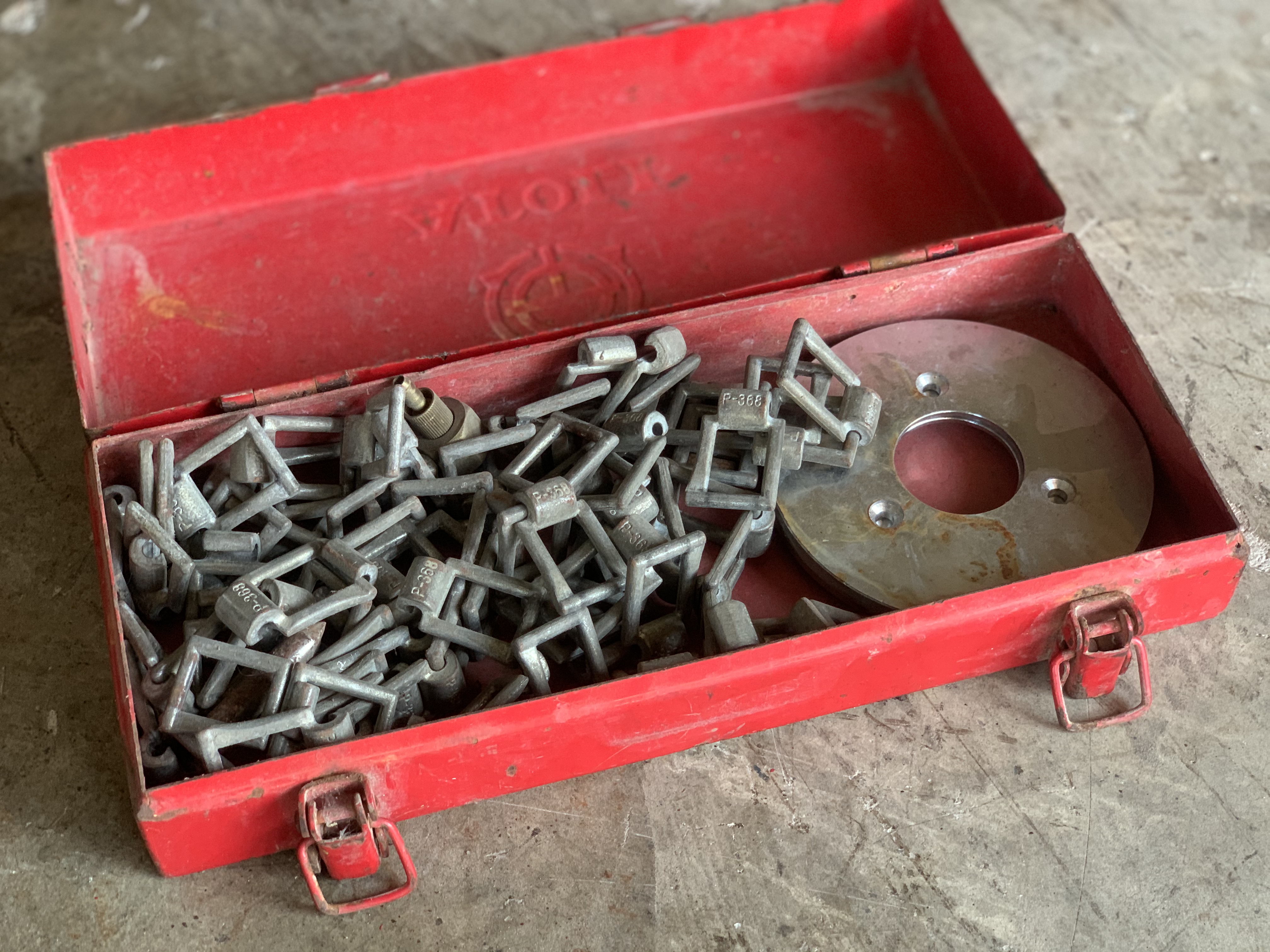 ขายเครื่องตัดท่อกลม แบบใช้แก๊ส Hand Pipe Cutter CG2 สภาพสวยเก่าเก็บ อุปกรณ์ลูกโซ่ครบ พร้อมใช้งาน ราคา 7,800 บาท