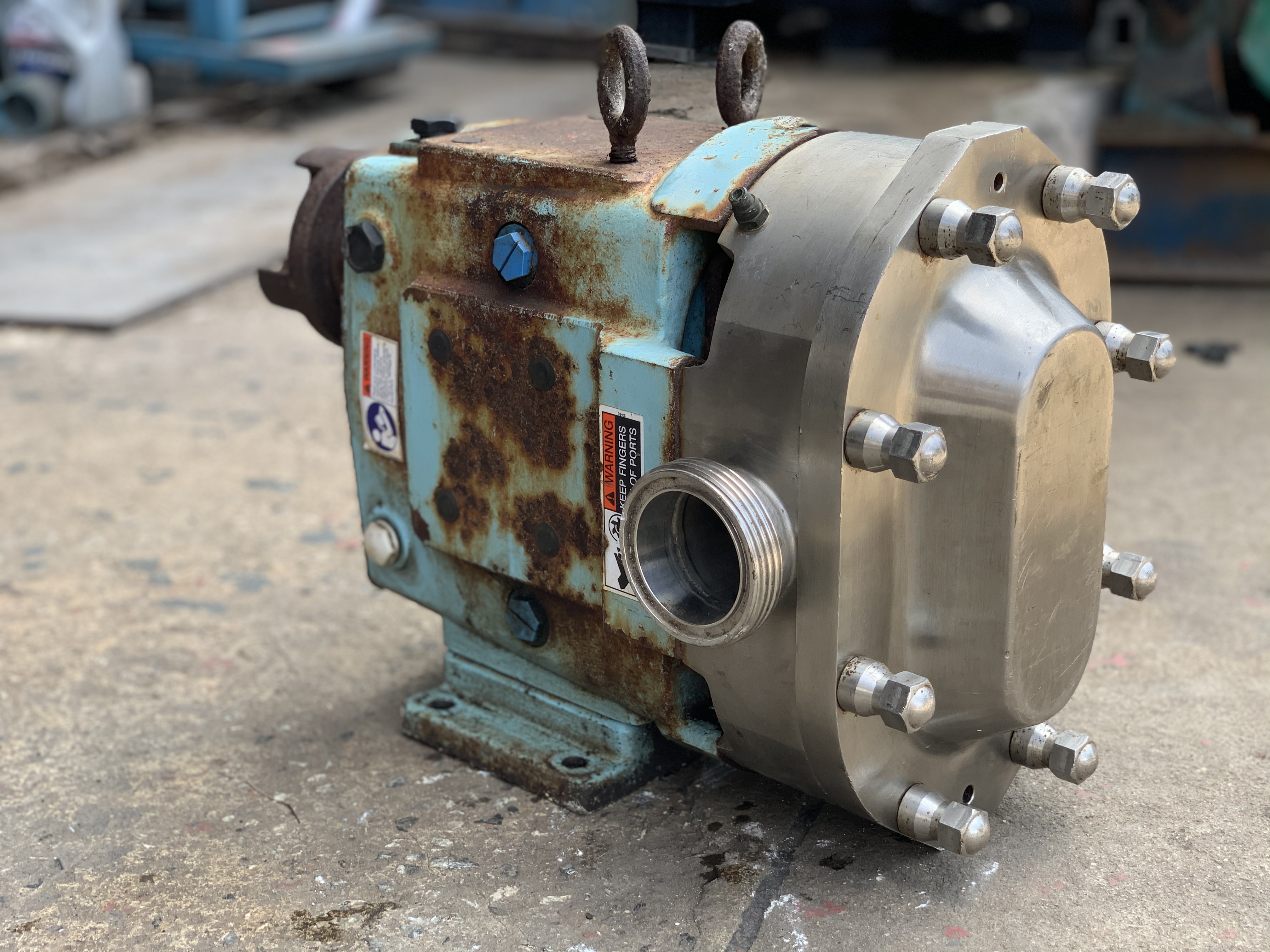 ขายหัวปั๊มดูดของเหนียวหัวสแตนเลส Waukesha Cherry-Burrell SPX Lobe Pump made in England สแตนเลส 316L ขนาดท่อ 2.5นิ้ว ตัวใหญ่มาก สภาพสวย หมุนนิ่ม ใช้ในงานผลิตอาหาร ดูดของเหนียว ของหนืด ดูดสารเคมีต่างๆ สภาพสวย หมุนนิ่ม พร้อมใช้งาน ขายหัวปั๊มดูดของเหนียวหัวสแตนเลส Waukesha Cherry-Burrell SPX Lobe Pump made in England สแตนเลส 316L ขนาดท่อ 2.5นิ้ว ตัวใหญ่มาก สภาพสวย หมุนนิ่ม ใช้ในงานผลิตอาหาร ดูดของเหนียว ของหนืด ดูดสารเคมีต่างๆ สภาพสวย หมุนนิ่ม พร้อมใช้งาน