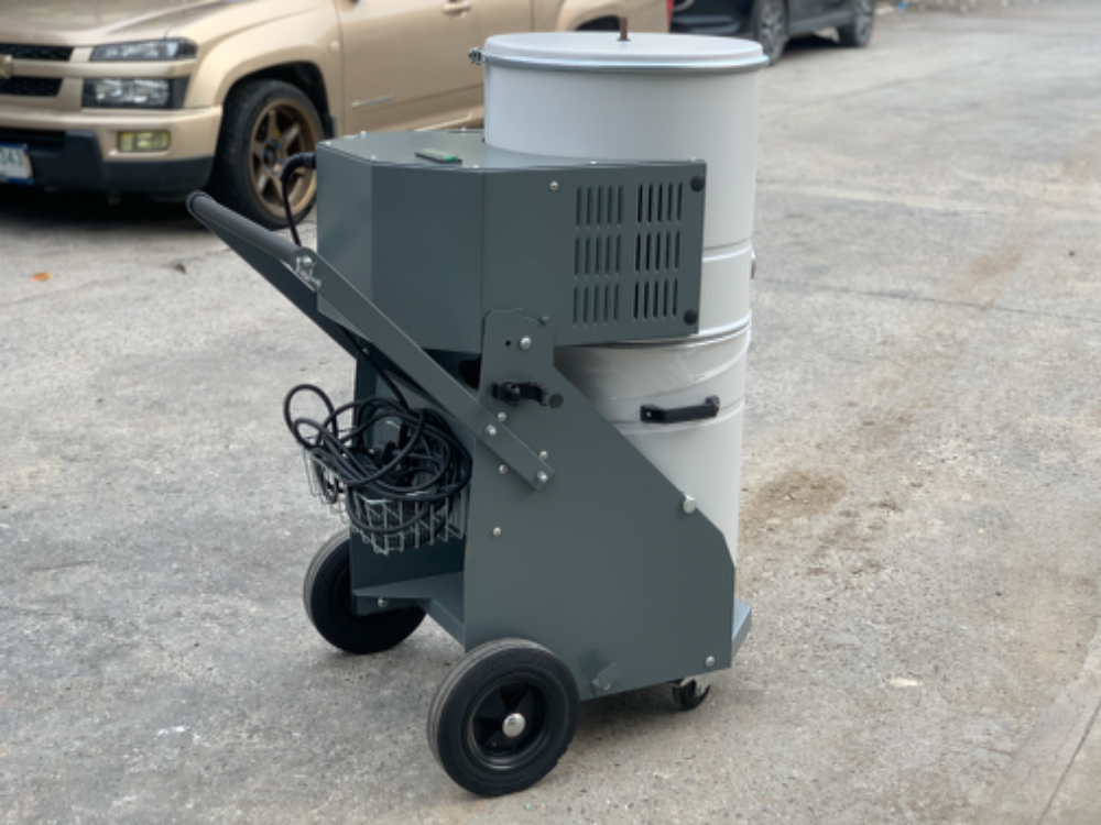 *** ของใหม่ไม่เคยใช้งาน*** ขายเครื่องดูดฝุ่น-ดูดผง ESTA 3x1.0  220V ไฟบ้าน made in Germany รุ่นมาตรฐานอุตสาหกรรม โครงสร้างแข็งแรงตัวใหญ่