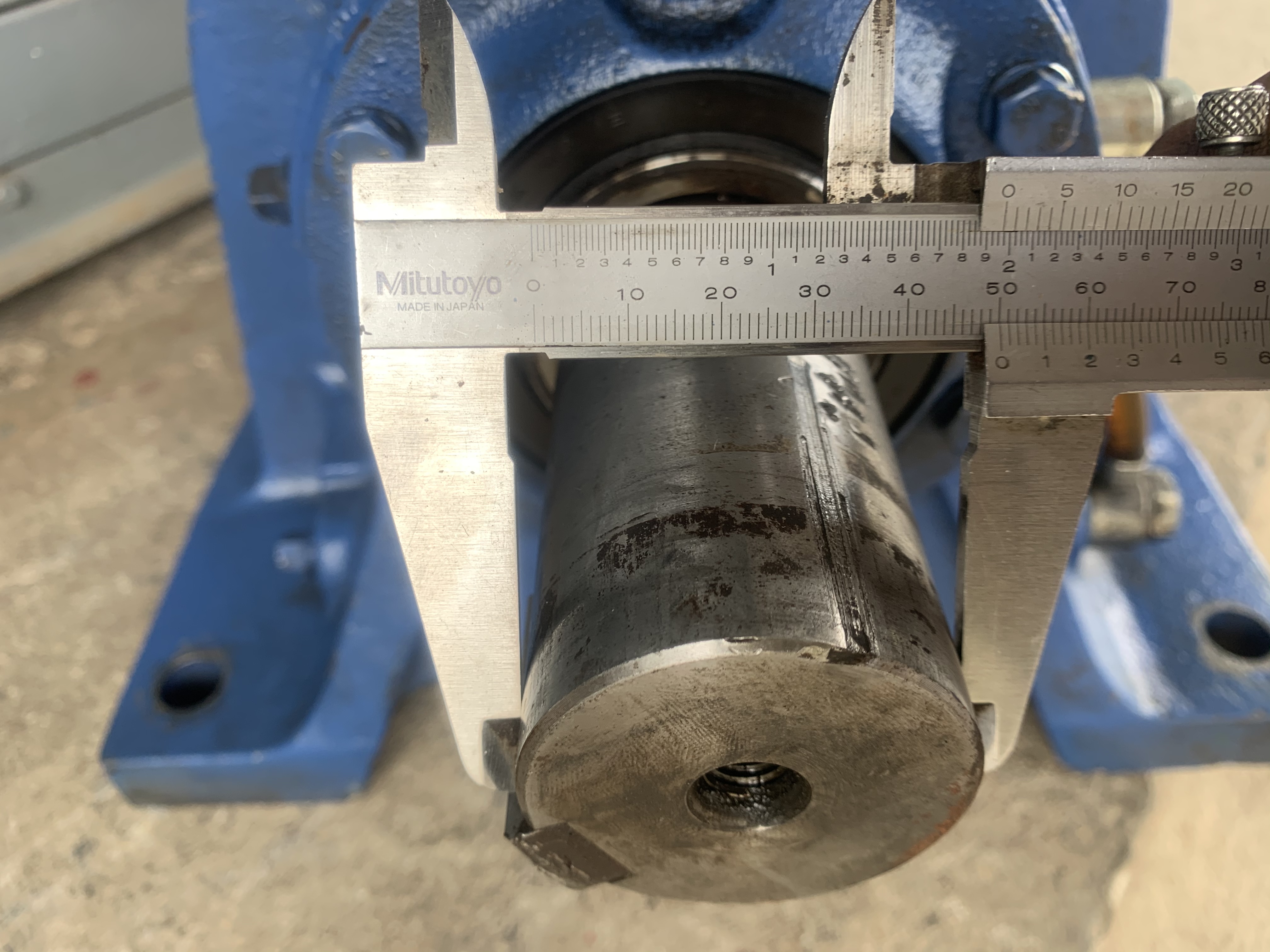 ขายมอเตอร์เกียร์ Cycrodrive Sumitomo 2HP. 380V อัตราทด 1:71 เพลาออกประมาณ 20รอบต่อนาที เพลาใหญ่แรงบิดเยอะ สภาพสวยใหม่มาก หมุนนิ่ม พร้อมใช้งาน