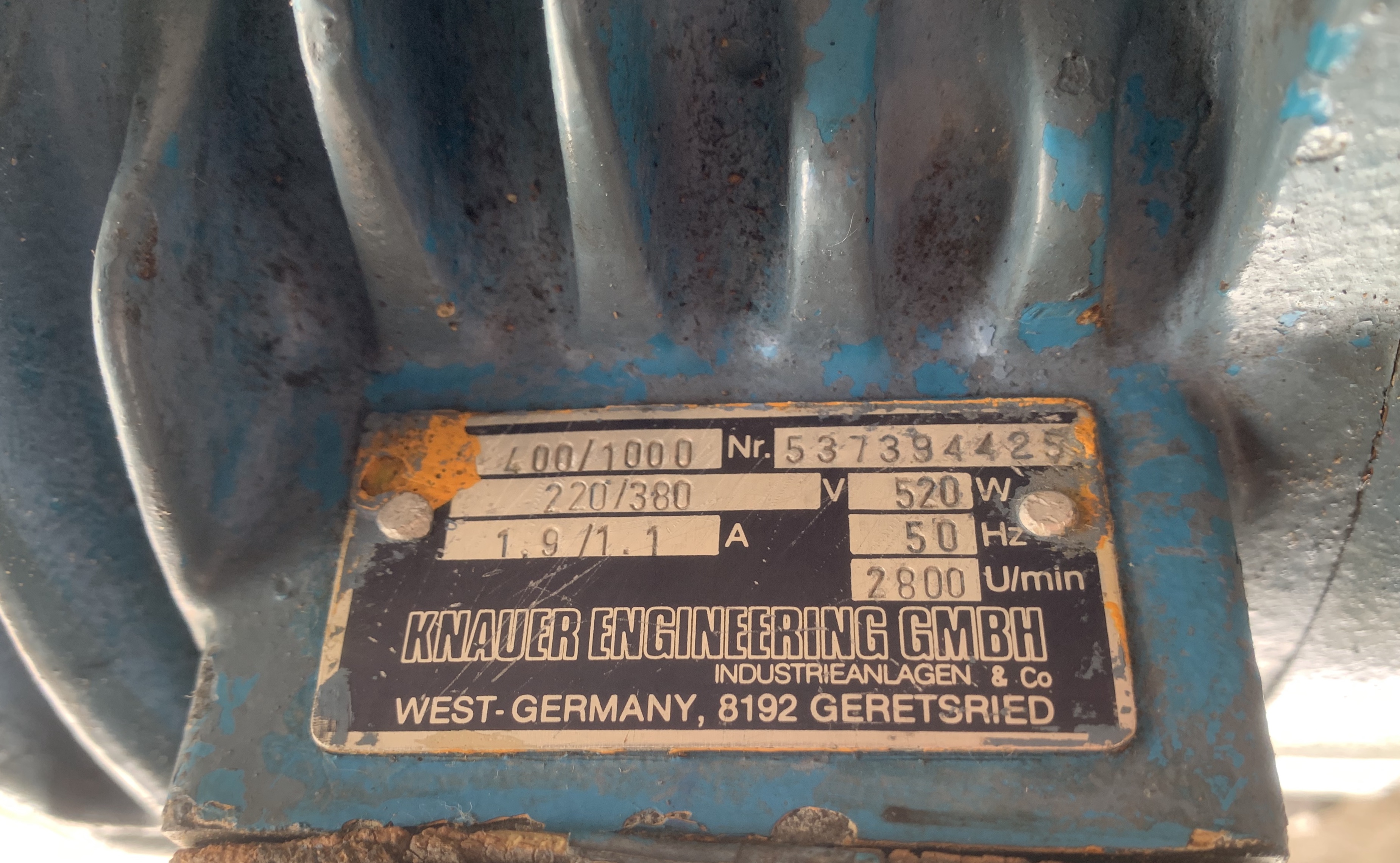 ขายมอเตอร์สั่น-เขย่า Knauer engineering 520W 2800rpm. 220/380V 3สาย made in Germany ตุ้มปรับความแรงได้ รุ่นปรับตำแหน่งขายึดได้ สั่นแรง หมุนนิ่ม พร้อมใช้งาน