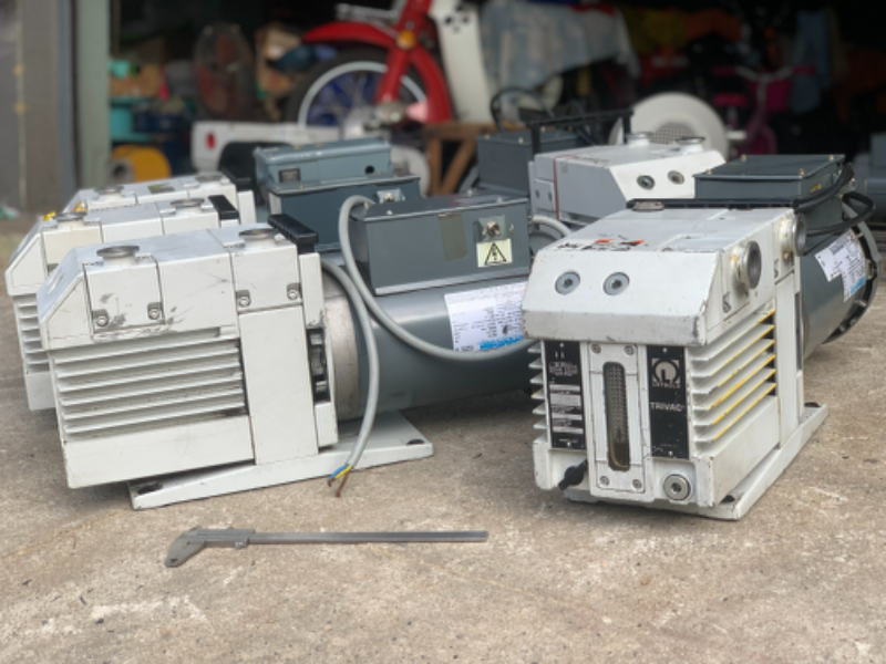 ขายปั๊มแวคคั่มสุญญากาศ Trivac 3/4HP. 220V ไฟบ้าน(หายากครับ) made in USA. สภาพสวย หมุนนิ่ม ดูดแรง พร้อมใช้งาน
