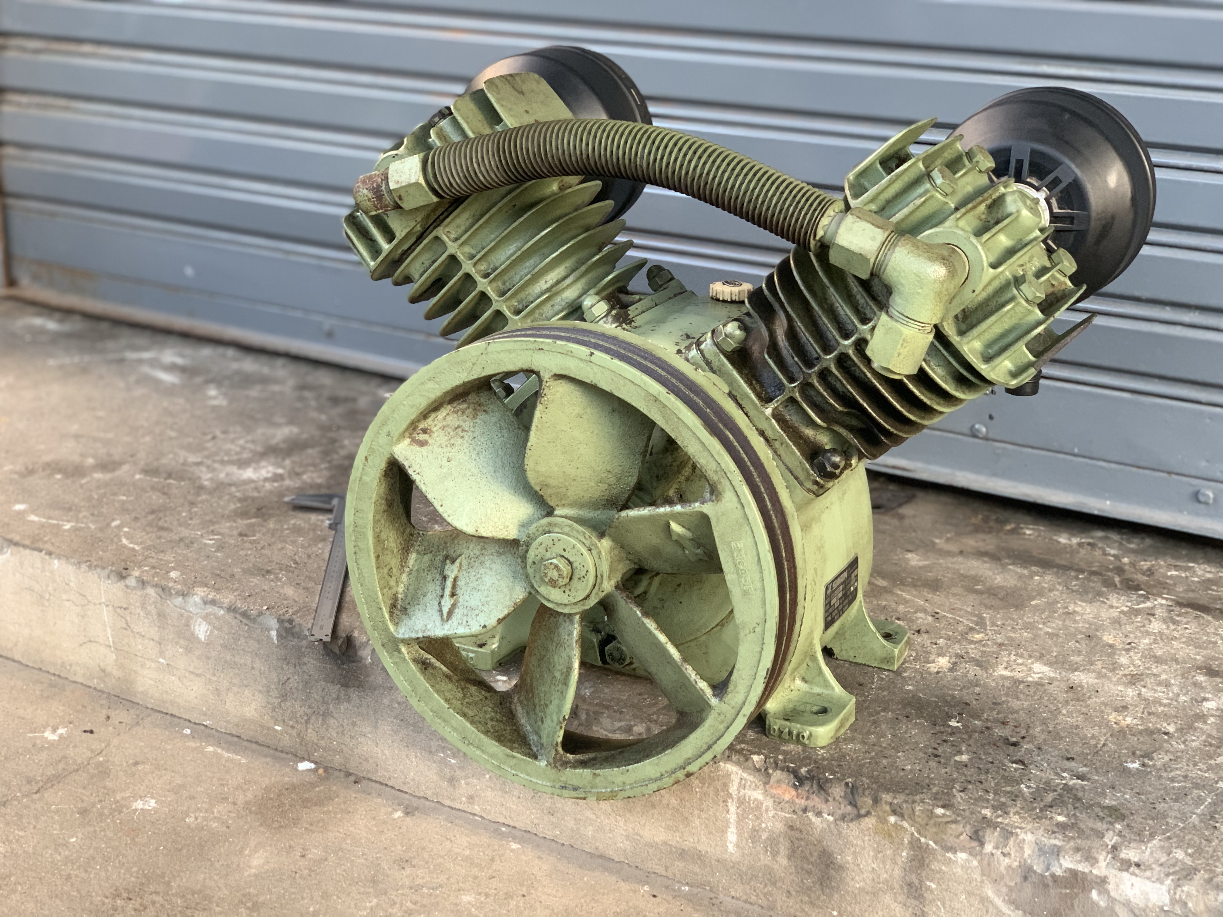 ขายหัวปั๊มลม Swan SVP-203 ใช้กับขนาด 3HP. สภาพสวย หมุนนิ่ม แรงอัดดี พร้อมใช้งาน ขายหัวปั๊มลม Swan SVP-203 ใช้กับขนาด 3HP. สภาพสวย หมุนนิ่ม แรงอัดดี พร้อมใช้งาน