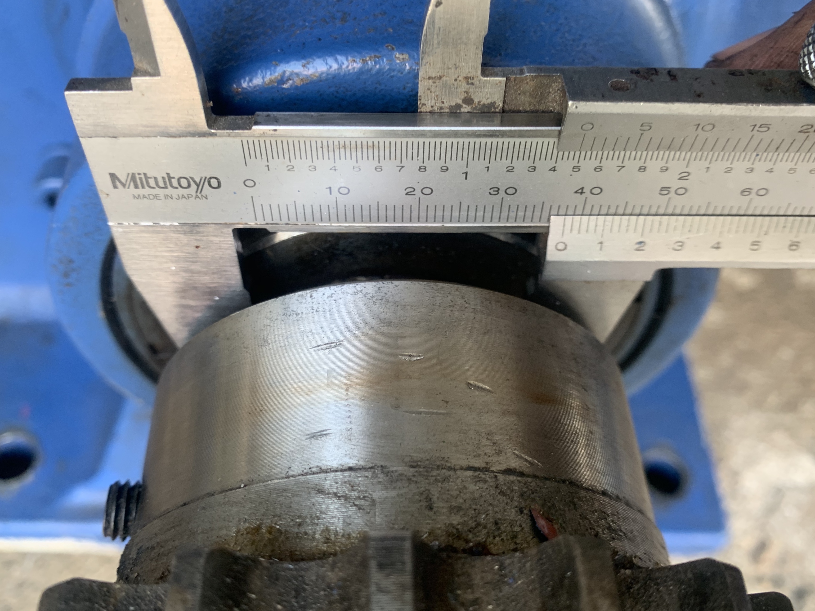 ขายมอเตอร์เกียร์ Cycro drive Sumitomo 3HP. 380V อัตราทด 1:25 เพลาออกประมาณ 58รอบต่อนาที รุ่นมีระบบเบรคในตัว สภาพสวยใหม่มาก หมุนนิ่ม พร้อมใช้งาน มี 2ตัวครับ