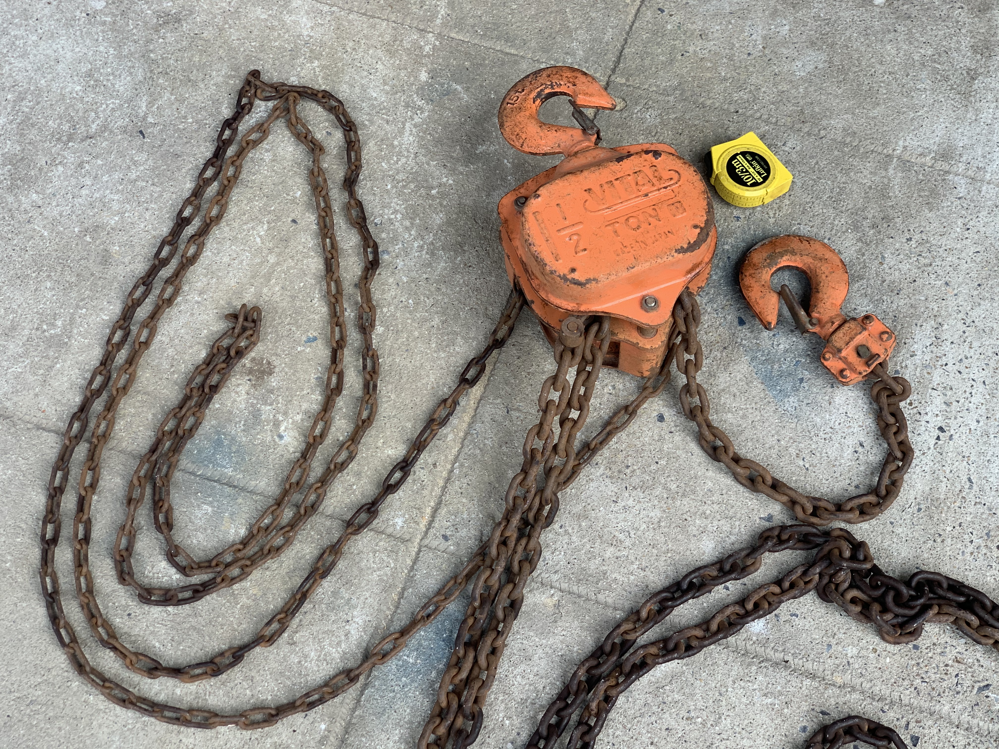 ขายรอกโซ่มือสาว Vital 1.5Ton made in Japan *** รุ่นโซ่ยาวพิเศษ 10เมตร*** สภาพสวยใหม่มาก ขายรอกโซ่มือสาว Vital 1.5Ton made in Japan *** รุ่นโซ่ยาวพิเศษ 10เมตร*** สภาพสวยใหม่มาก