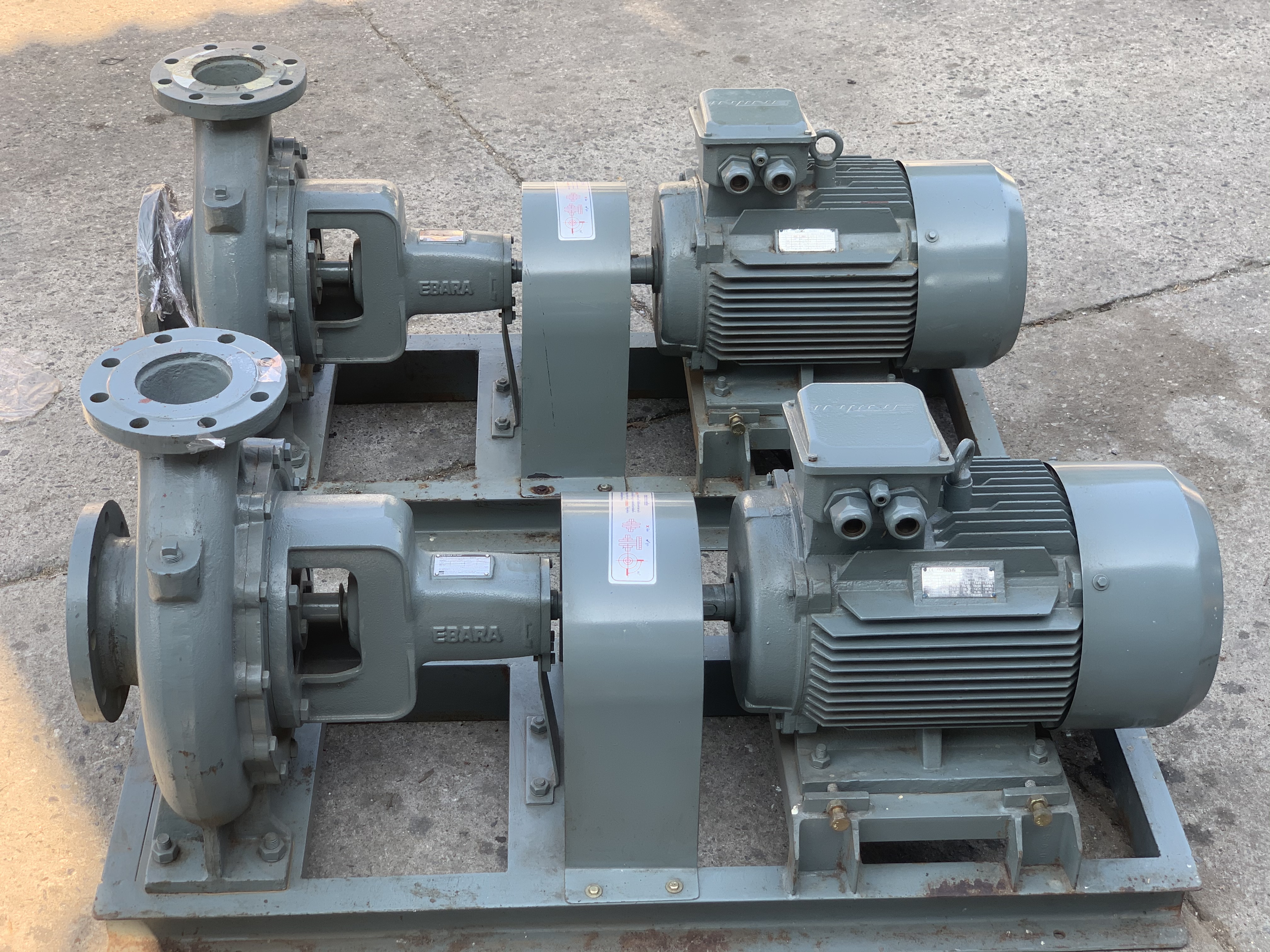 ขายชุดปั๊มน้ำหอยโข่ง Ebara 125x100FSK ชนมอเตอร์ 20HP. 380V *** ของใหม่เก่าเก็บไม่เคยใช้งาน *** ใบพัดทองเหลือง รุ่นใบเต็มใส่ได้ถึง 25HP. ขนาดเข้า 5นิ้ว ออก 4นิ้ว หมุนนิ่ม พร้อมใช้งาน มี 2ชุดครับ ขายชุดปั๊มน้ำหอยโข่ง Ebara 125x100FSK ชนมอเตอร์ 20HP. 380V *** ของใหม่เก่าเก็บไม่เคยใช้งาน *** ใบพัดทองเหลือง รุ่นใบเต็มใส่ได้ถึง 25HP. ขนาดเข้า 5นิ้ว ออก 4นิ้ว หมุนนิ่ม พร้อมใช้งาน มี 2ชุดครับ