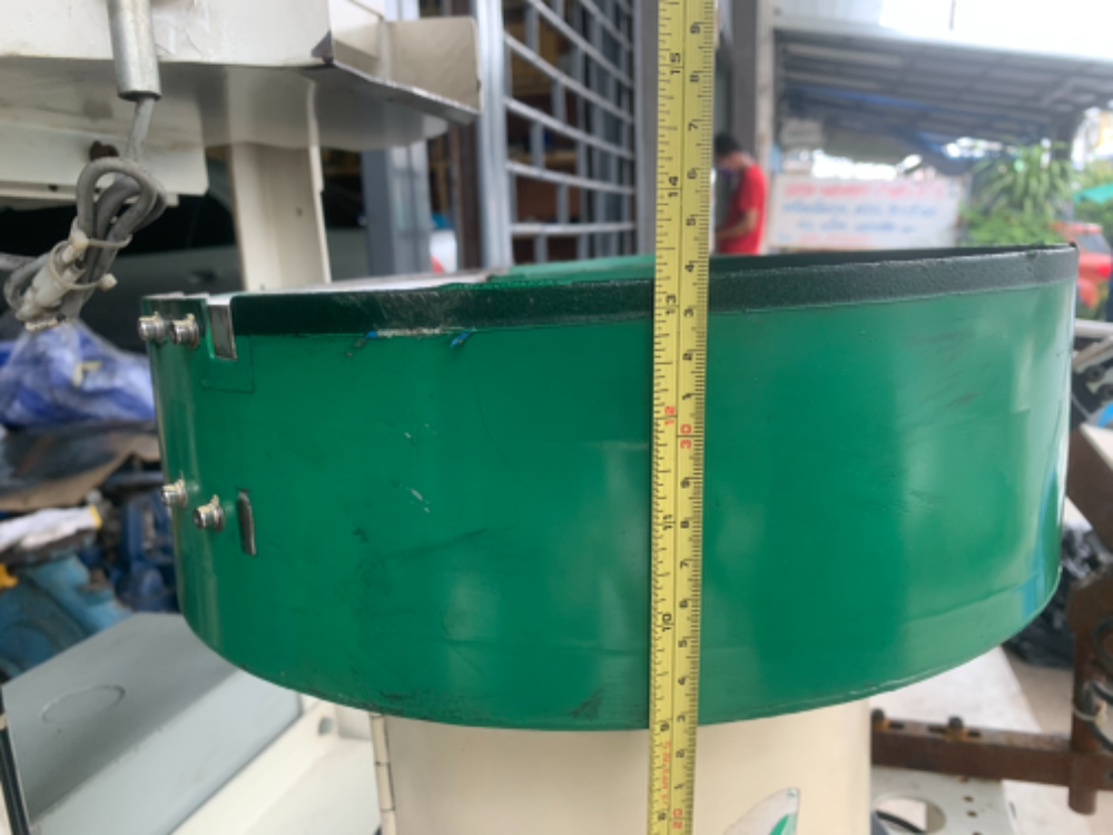 ขายชุดถังสั่นลำเลียง Vibratory Bowl feeder Yajima Giken 220V ไฟบ้าน พร้อมแท่น และชุดปรับความแรง สภาพ ขายชุดถังสั่นลำเลียง Vibratory Bowl feeder Yajima Giken 220V ไฟบ้าน พร้อมแท่น และชุดปรับความแรง สภาพ