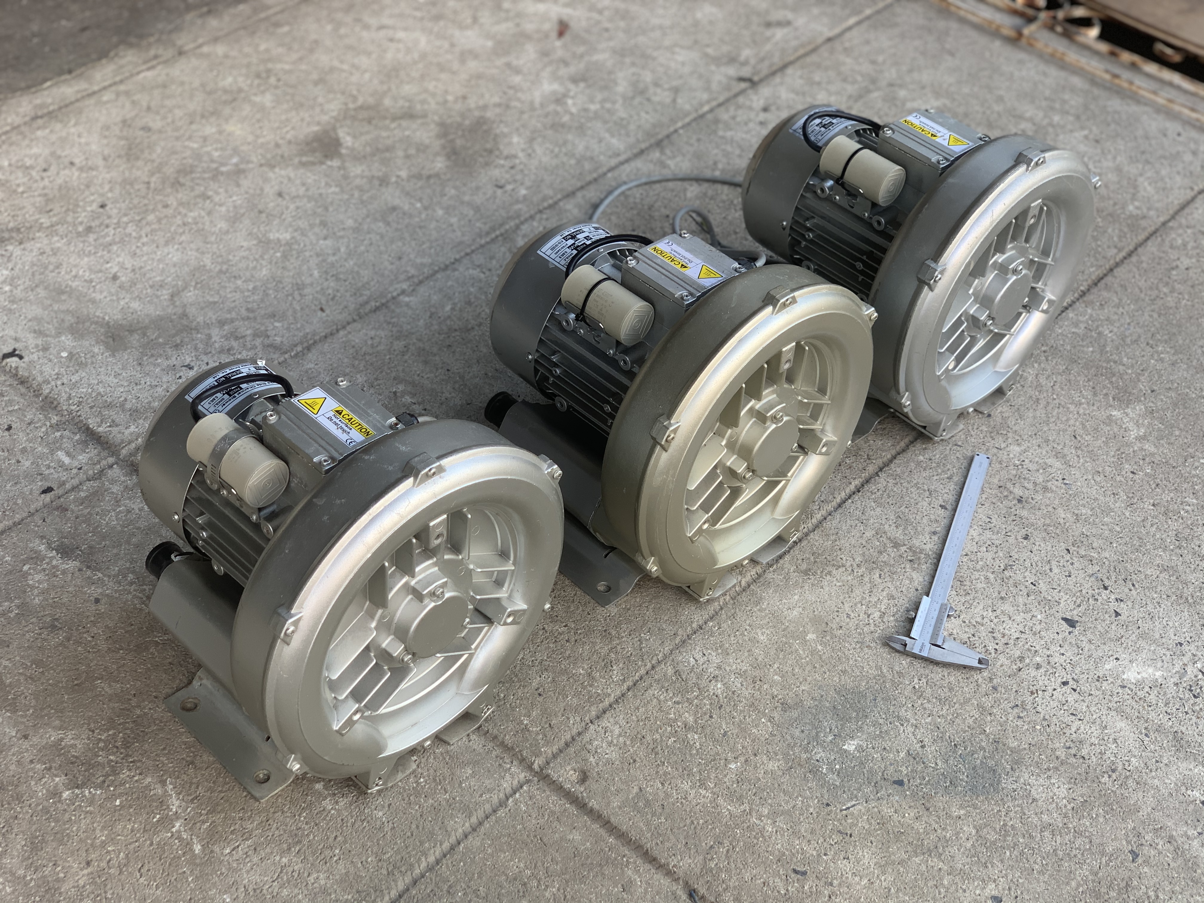 ขายริงโบลเวอร์ดูด-เป่าอากาศ Kawake Side 1HP.220V ไฟบ้าน หายากครับ ขนาดท่อ 1.5นิ้ว สภาพสวยใหม่มาก หมุนนิ่ม พร้อมใช้งาน มี 3ตัวครับ