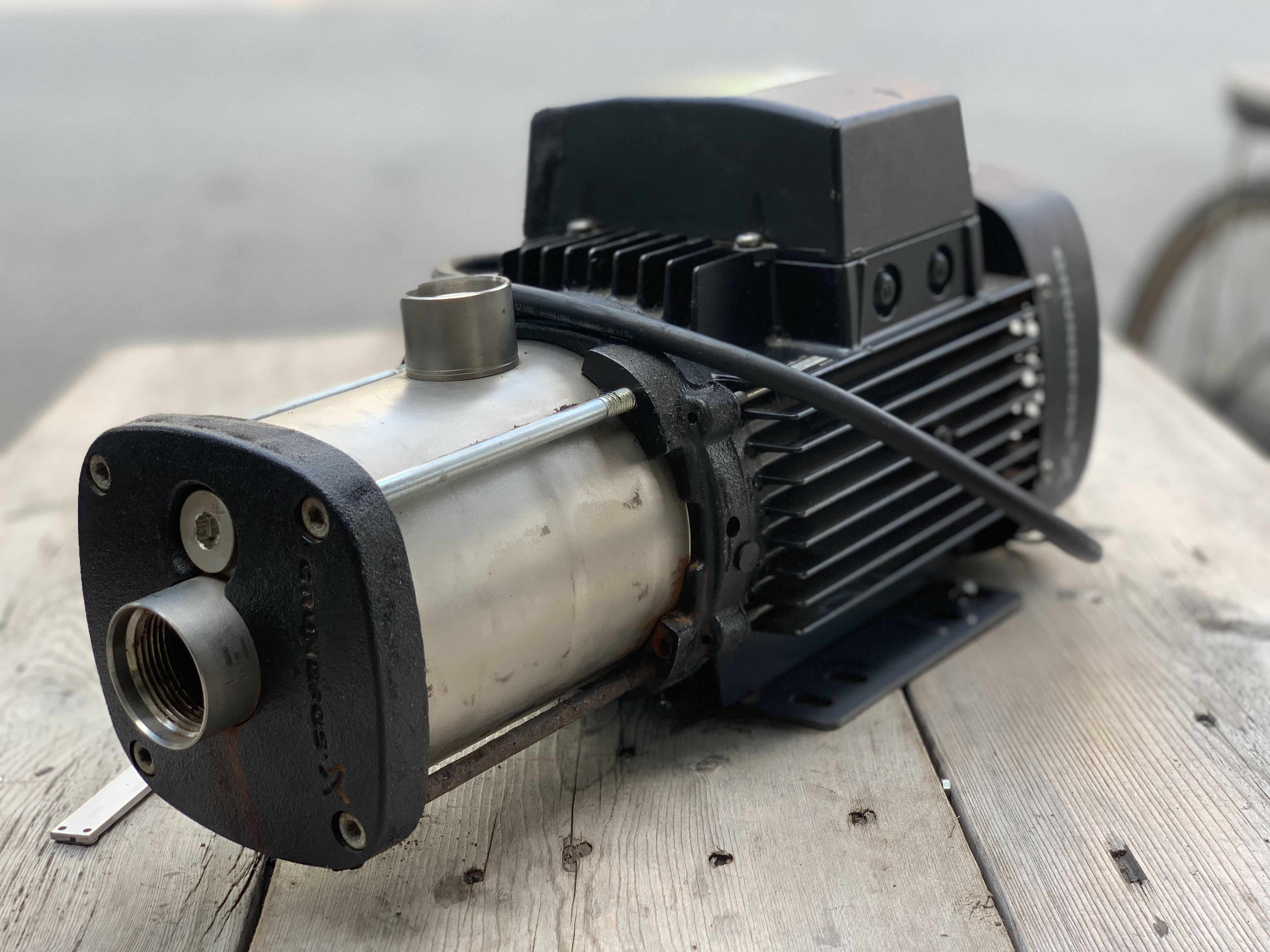 ขายปั๊มน้ำหัวสแตนเลสแรงดันสูง Grundfos 1.74HP. 220V ไฟบ้าน รุ่นนี้หายากครับ สภาพสวยใหม่มาก หมุนนิ่มเดิมๆ พร้อมใช้งาน ราคา 6,800 บาท ขายปั๊มน้ำหัวสแตนเลสแรงดันสูง Grundfos 1.74HP. 220V ไฟบ้าน รุ่นนี้หายากครับ สภาพสวยใหม่มาก หมุนนิ่มเดิมๆ พร้อมใช้งาน ราคา 6,800 บาท