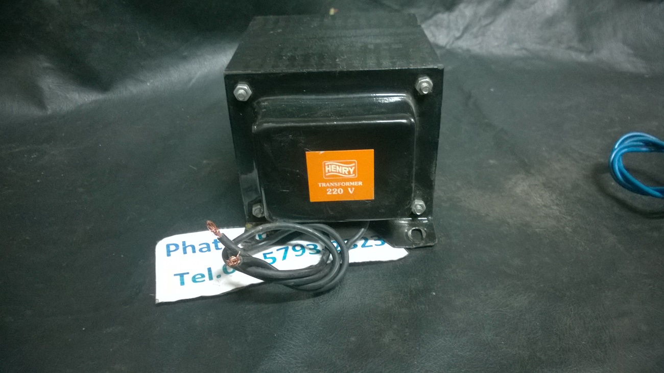HENRY Step down Transformer 220V - 110V 2000W HENRY Step down Transformer 220V - 110V 2000W