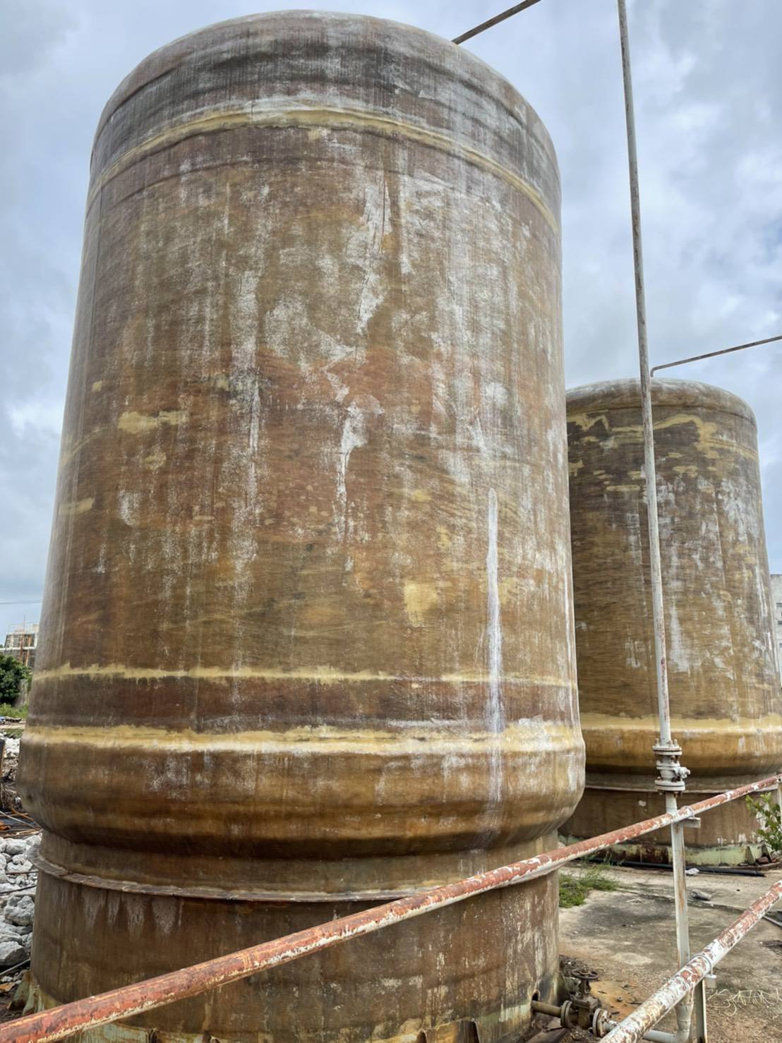 ขาย ถังไฟเบอร์ 47000ลิตรมือสอง ถังใส่น้ำ กว้าง3.50ม.ยาว4.90ม.สภาพดี สนใจทักมาได้ค่ะ0852254655