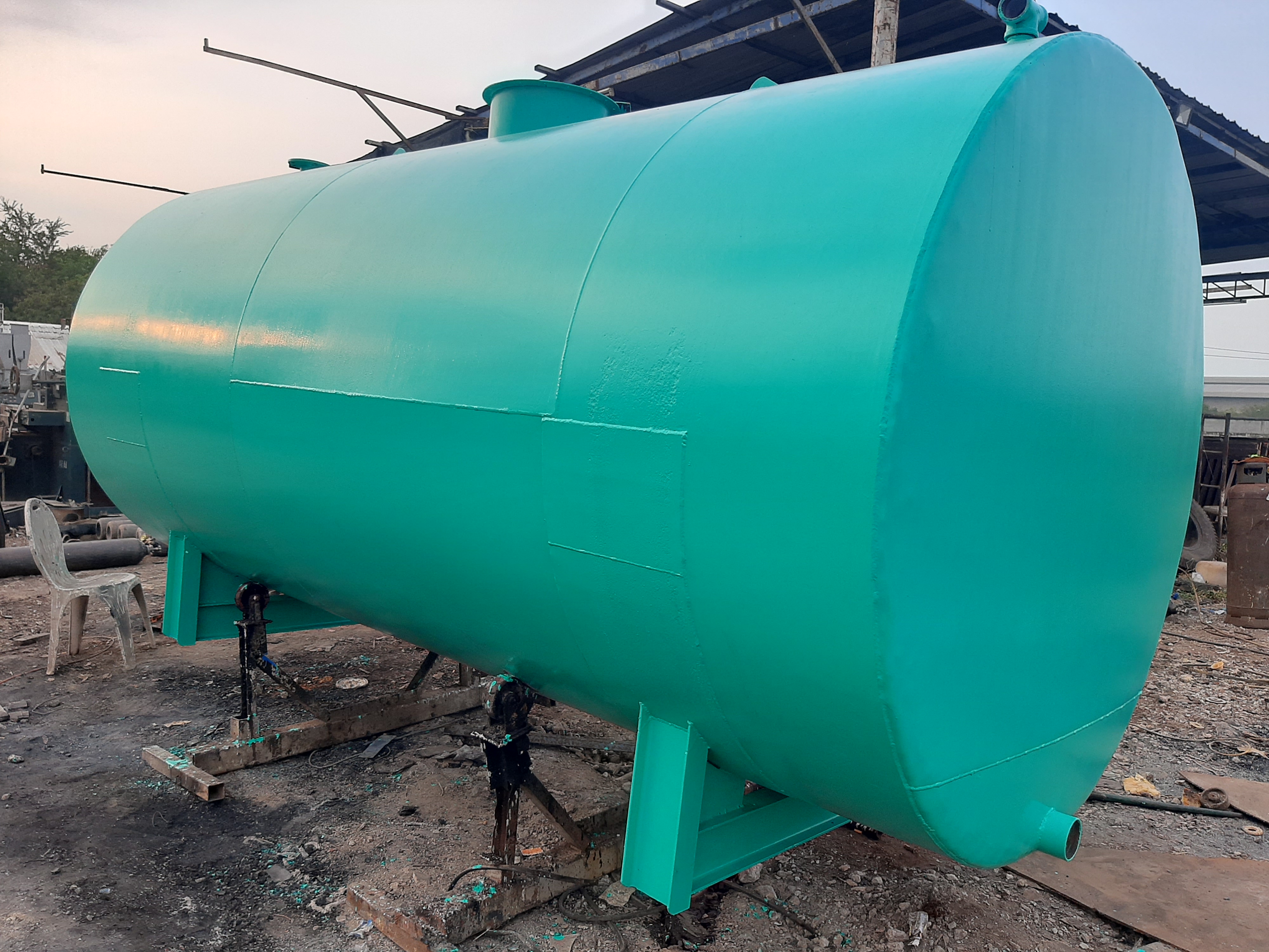 ขาย ถังน้ำมัน ถังน้ำ 9700ลิตร มือสองเหล็กหนา 6มิล ยาว 3.83ม.กว้าง1.80ม.สภาพดีสนใจทักมาได้ค่ะ