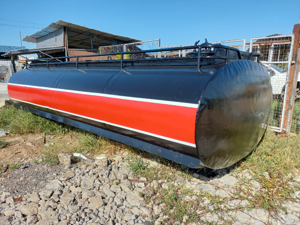 ขายถังน้ำติดรถ 15000 ลิตร มือสองยาว5.72ม.กว้าง2.40ม.สูง1.36ม.สภาพดี3กั้น4ห้องสนใจทักมาค่ะ