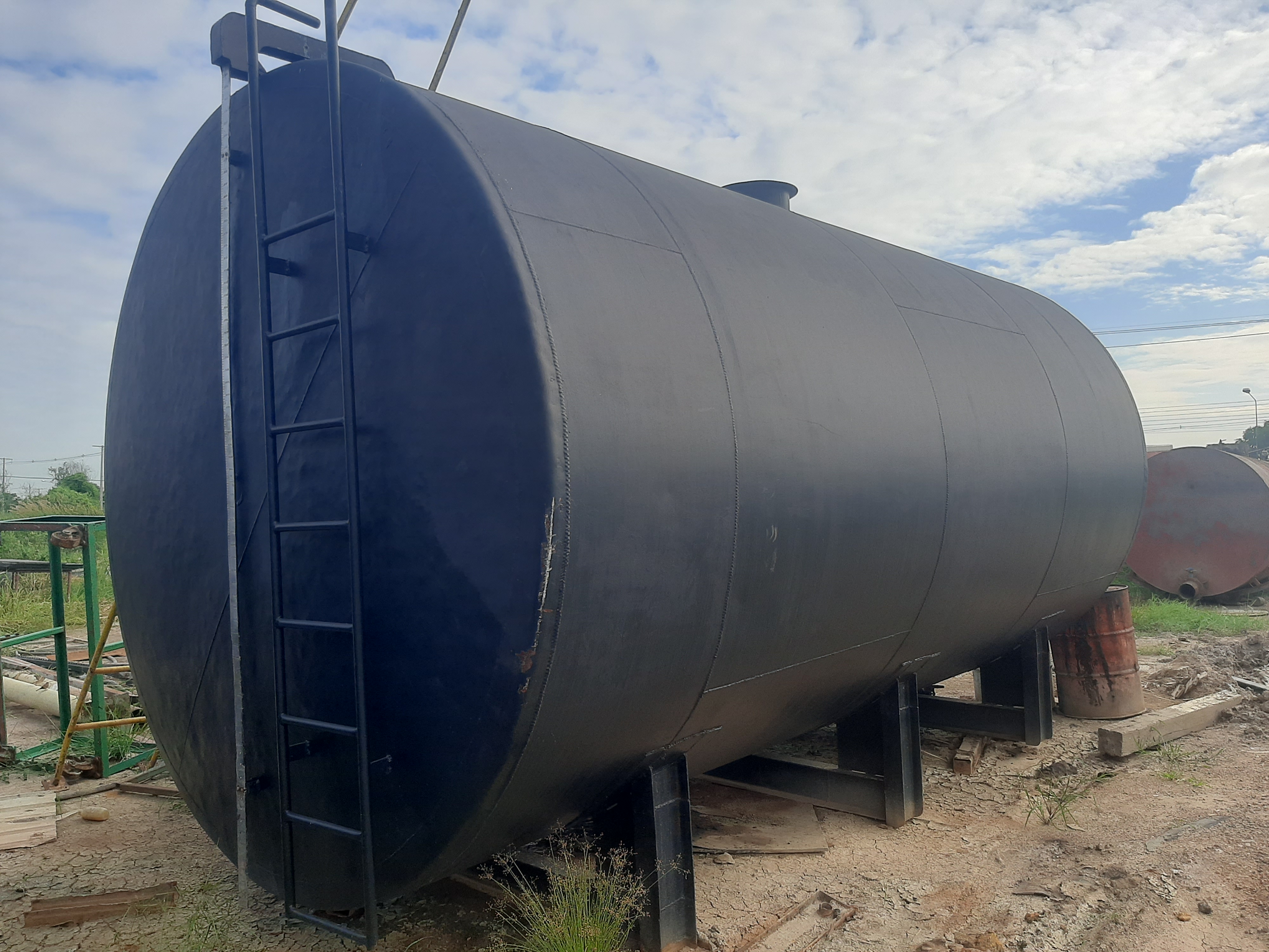 ขาย ถังน้ำมัน ถังน้ำ 35000 ลิตร เหล็กหนาไม่มีบุบ ไม่มีรั่ว ยาว 5.37ม.กว้าง 2.90ม.สภาพดีมากสนใจทักมาค่ะ