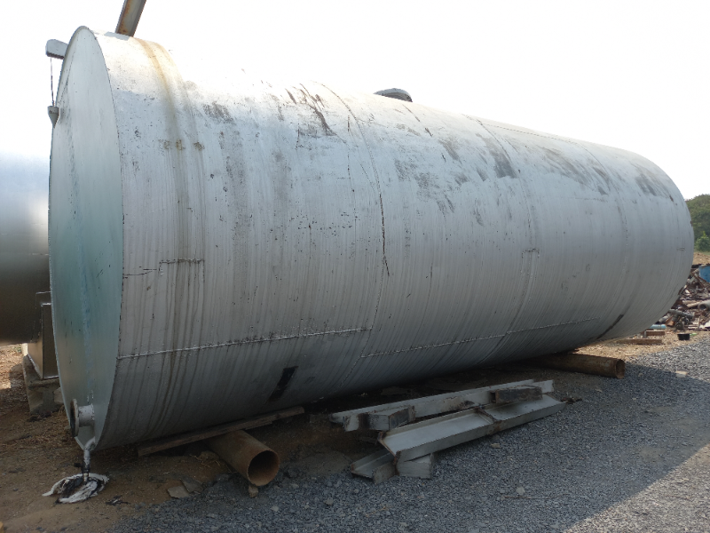 ขาย ถังน้ำมัน30000ลิตรมือสองหนา6มิลกว้าง 2.60ม.ยาว6.10ม.สภาพดีมาก สนใจทักมาได้ค่ะ 0917926651
