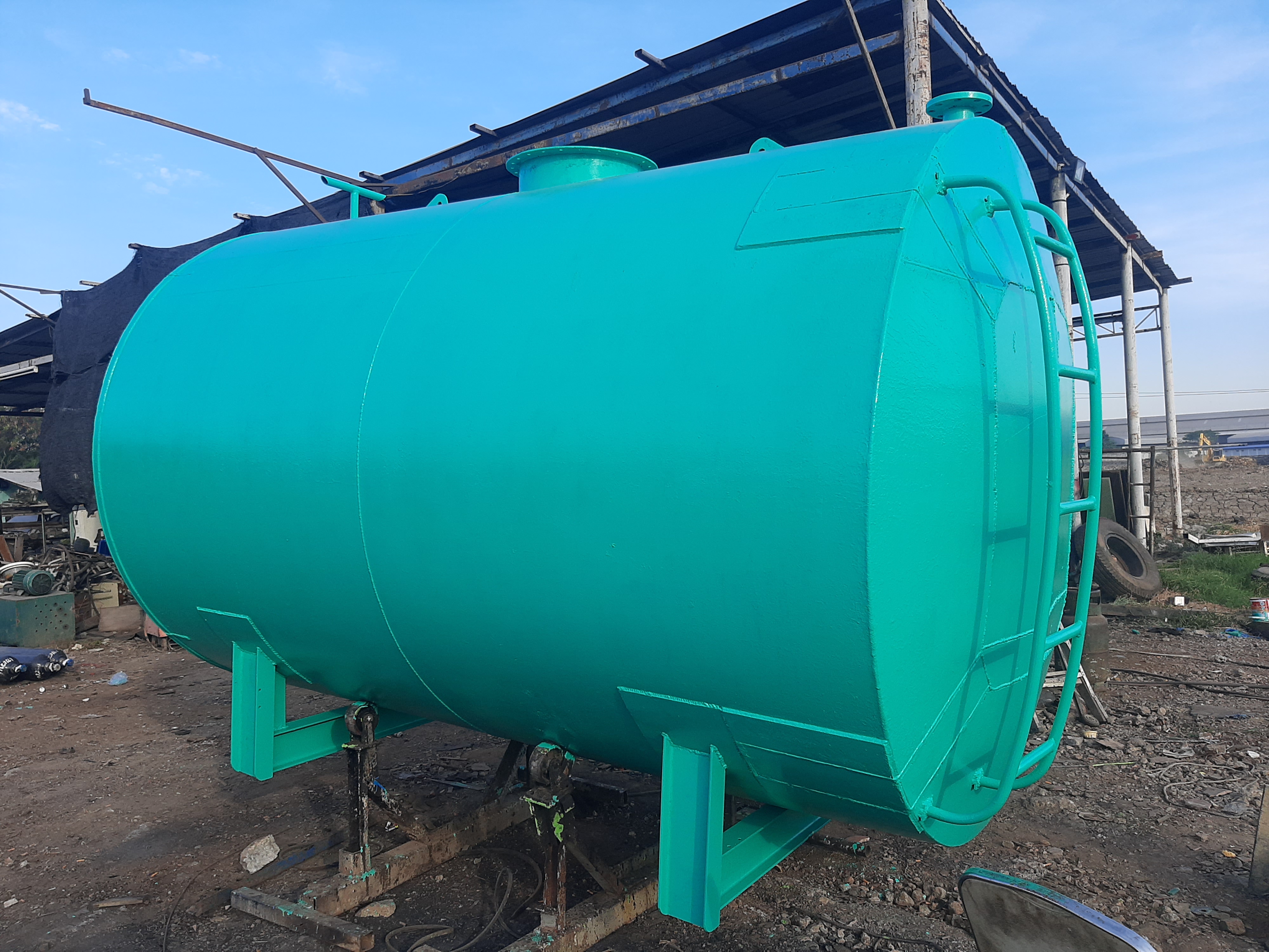 ขาย ถังน้ำ ถังน้ำมันมือสอง 10000ลิตรเหล็กหนา6มิล กว้าง1.90ม.ยาว3.80ม.สภาพดีสนใจทักมาได้ค่ะ0917926651