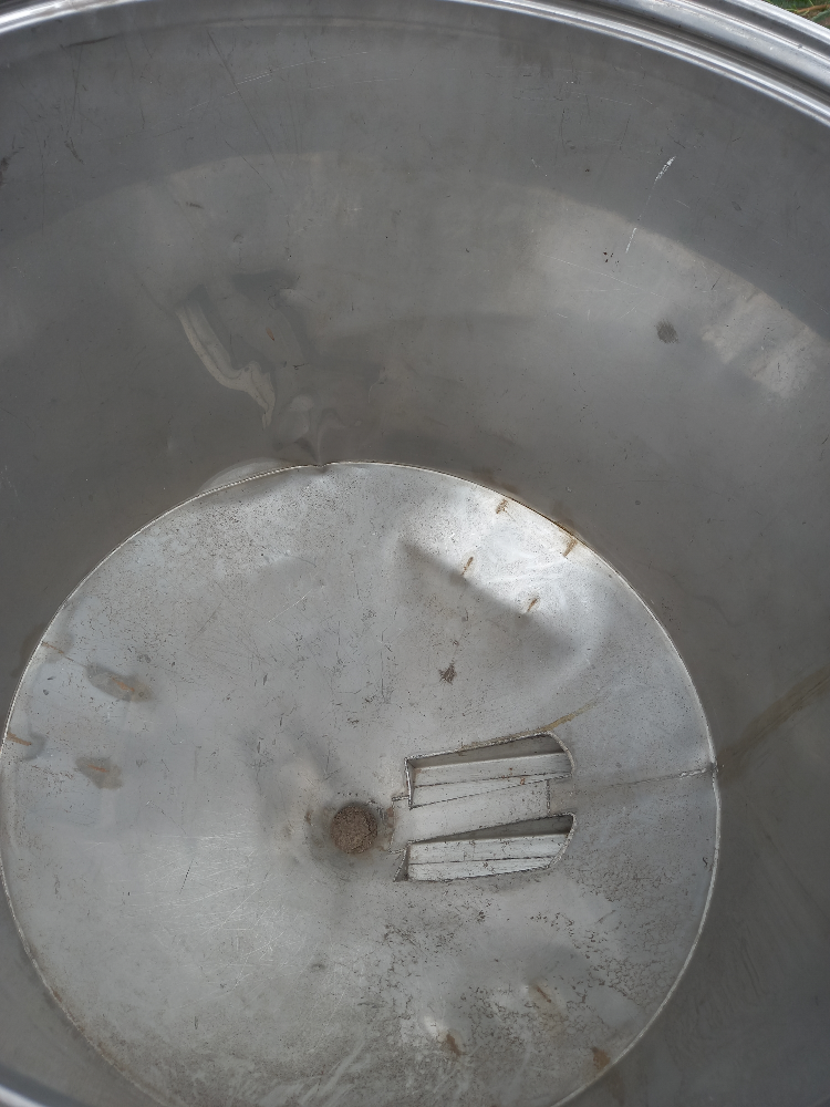 ขาย ถังสแตนเลส 260ลิตรมือสอง กว้าง75เซน สูง60เซน สภาพดีสนใจทักมาค่ะ0852254655 ขาย ถังสแตนเลส 260ลิตรมือสอง กว้าง75เซน สูง60เซน สภาพดีสนใจทักมาค่ะ0852254655