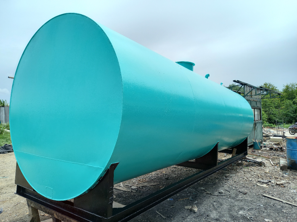 ขาย ถังน้ำมัน 18000 ลิตร มือสอง กว้าง 1.95ม.ยาว 6.10ม.หนา 6มิล สภาพดีมากสนใจทักมาค่ะ 0852254655