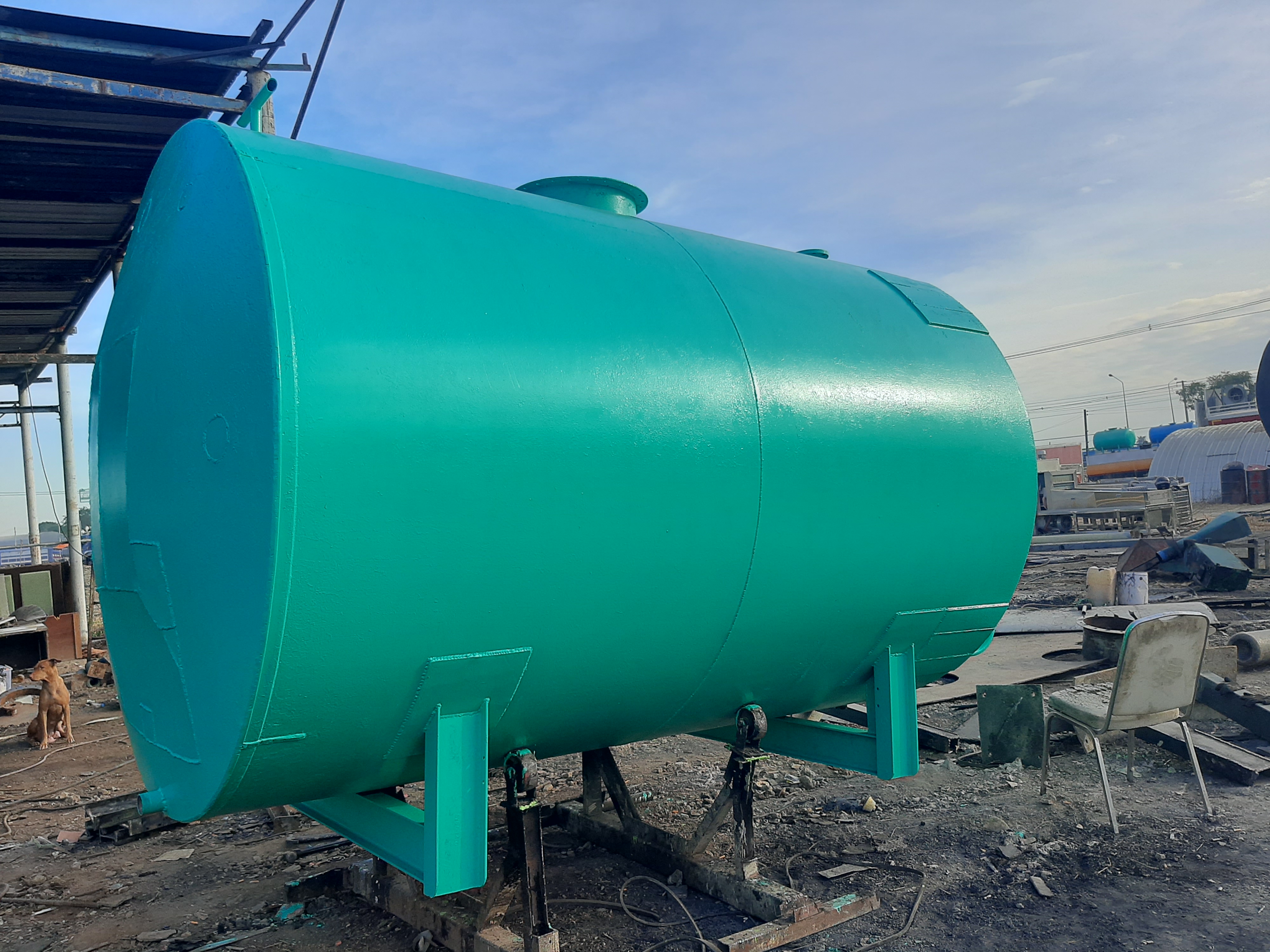 ขาย ถังน้ำ ถังน้ำมันมือสอง 10000ลิตร เหล็กหนา6มิล กว้าง1.90ม.ยาว3.80ม.สภาพดีสนใจทักมาได้ค่ะ0917926651