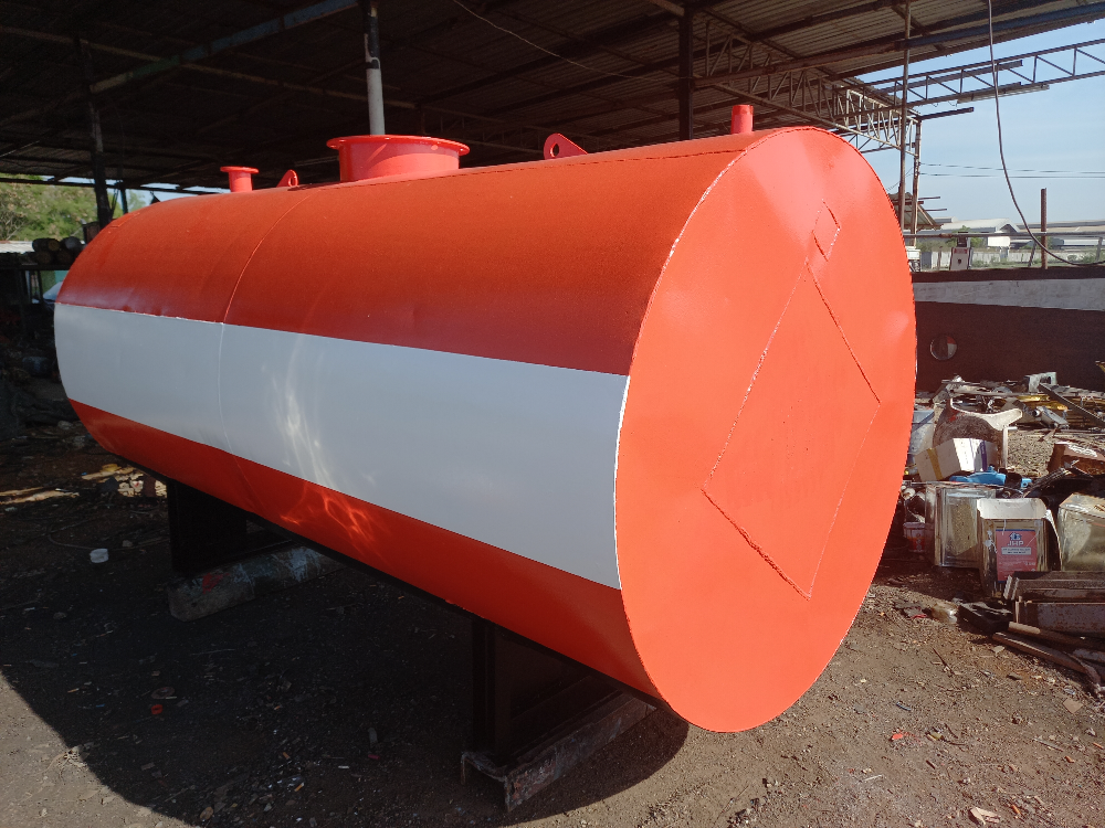 ขาย ถังน้ำมัน 4600ลิตร มือสองกว้าง 1.38ม.ยาว 3.08ม.สภาพดีสนใจทักมาค่ะ 0852254655