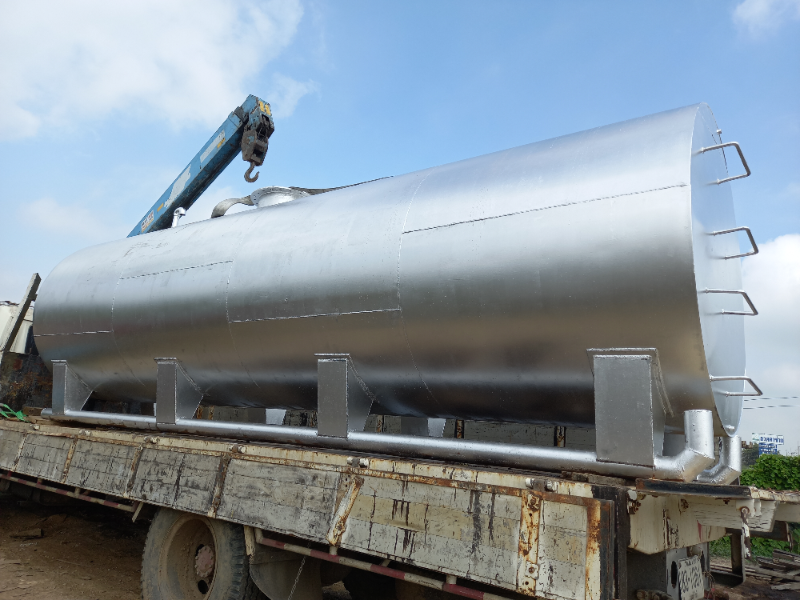 ขาย ถังน้ำมัน15000ลิตรมือสอง หนา6มิล กว้าง1.78ม.ยาว6.08ม.สภาพดี สนใจทักมาได้ค่ะ 085225465552254655