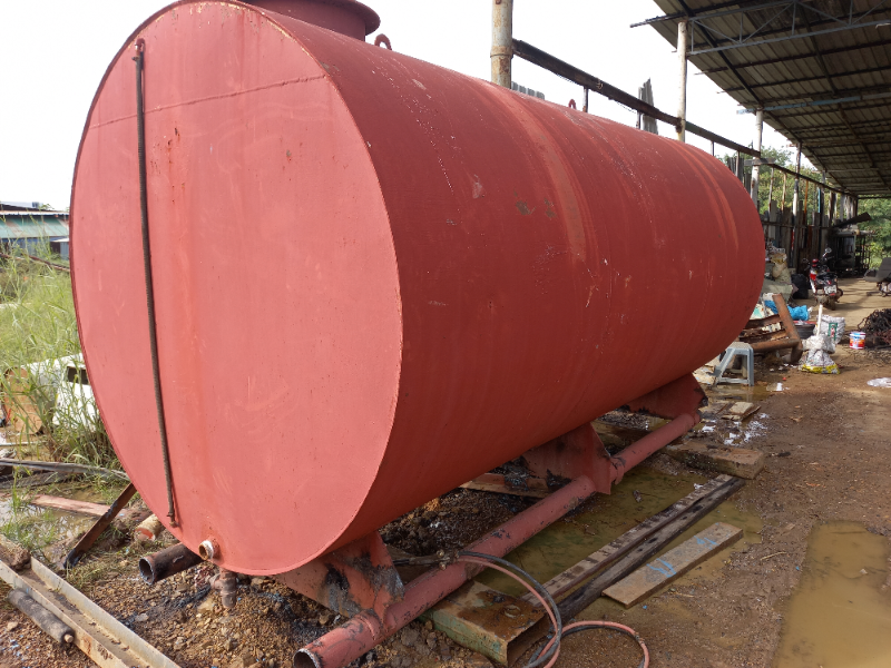 ขาย ถังน้ำมัน 9500ลิตร มือสองกว้าง1.83ม.ยาว3.65ม.หนา6มิลสภาพดีกำลังบิวใหม่สนใจทักมาได้ค่ะ