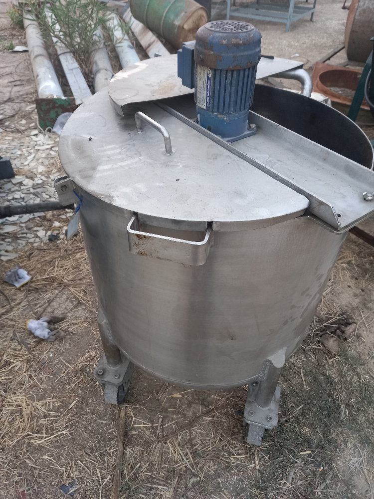 ขาย ถังกวน สแตนเลส 316 ขนาด 250ลิตร ใช้งานได้ปกติ สวยๆสนใจทักมาได้ค่ะ 0852254655