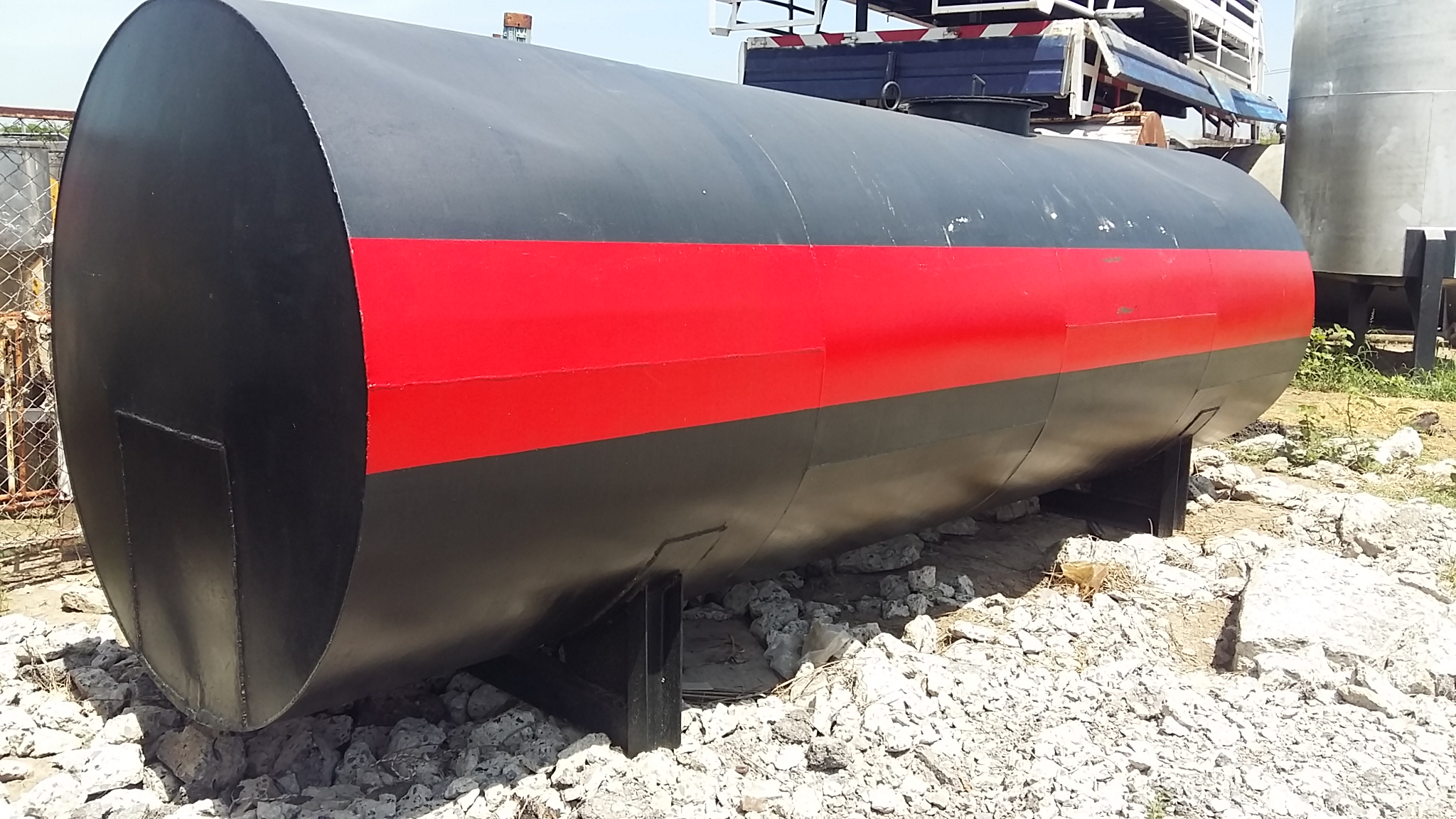 ขาย ถังน้ำมันมือสอง 9000 ลิตร หนา 6มิล กว้าง1.53ม.ยาว4.93ม.สนใจทักมาได้ค่ะ