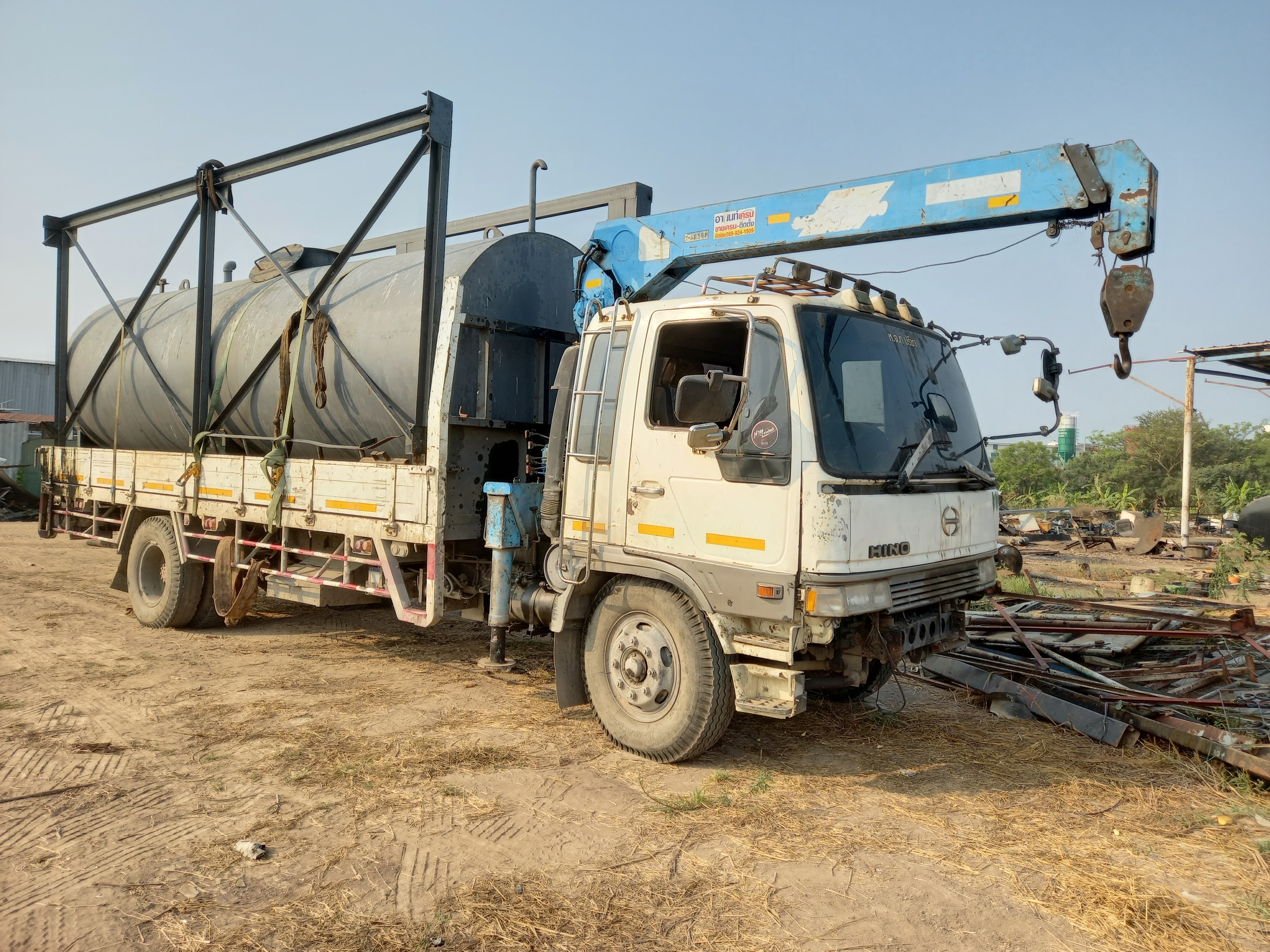 ขายถังน้ำมัน18000ลิตรมือสองเข้ามาใหม่ สภาพสวยพร้อมทาสีล้างในให้สะอาดถังสวยไม่มีบุบสนใจสั่งจองได้ค่ะ 0852254655