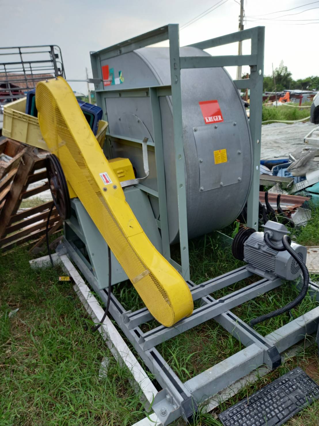 ขาย พัดโบว์เวอร์มอเตอร์ 2.9แรง มือสอง ใช้งานได้ปกติ  สภาพดีมากสนใจทักมาสอบถามได้ค่ะ 0852254655