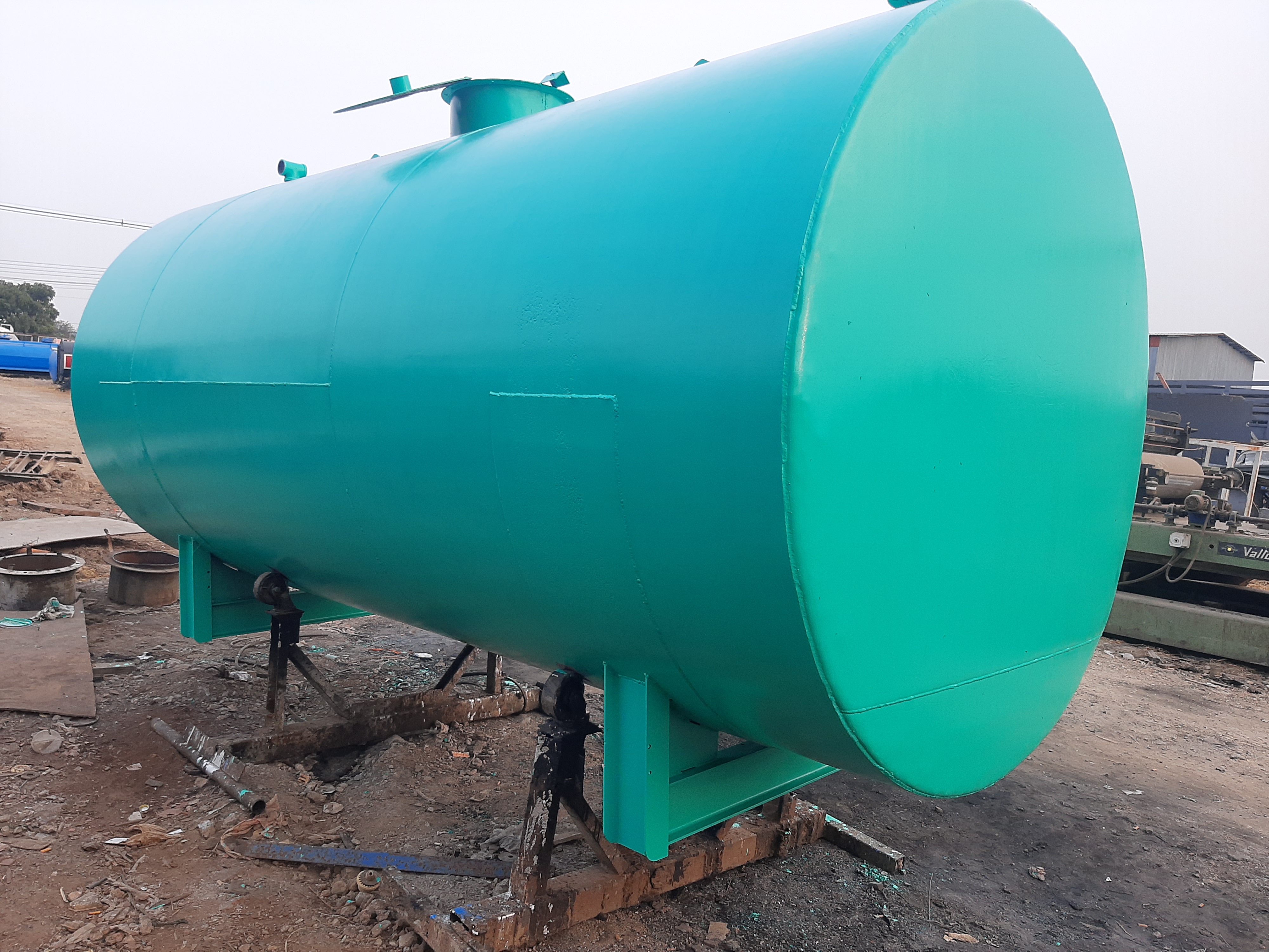 ขาย ถังน้ำมัน ถังน้ำ 9700ลิตร มือสองเหล็กหนา 6มิล ยาว 3.83ม.กว้าง1.80ม.สภาพดีสนใจทักมาได้ค่ะ