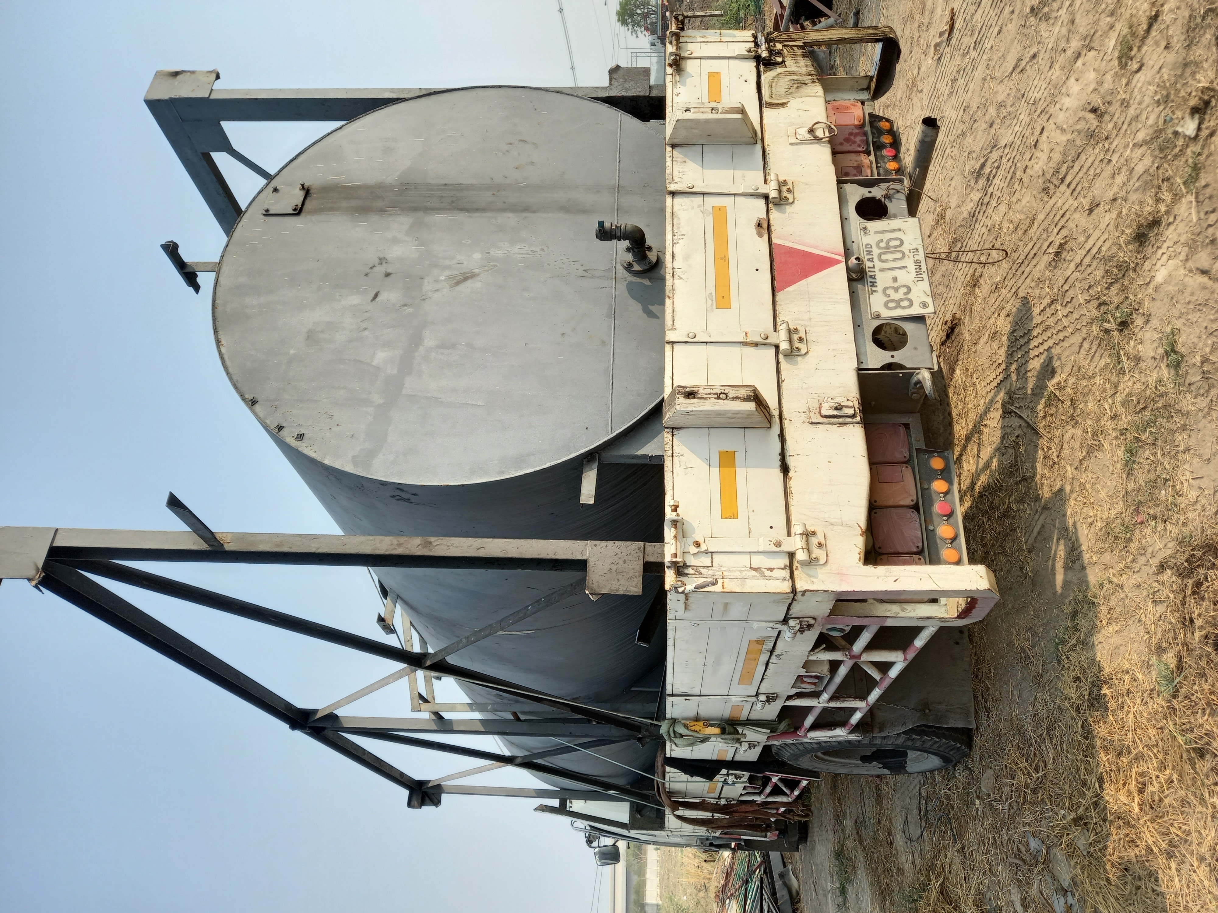 ขายถังน้ำมัน18000ลิตรมือสองเข้ามาใหม่ สภาพสวยพร้อมทาสีล้างในให้สะอาดถังสวยไม่มีบุบสนใจสั่งจองได้ค่ะ 0852254655