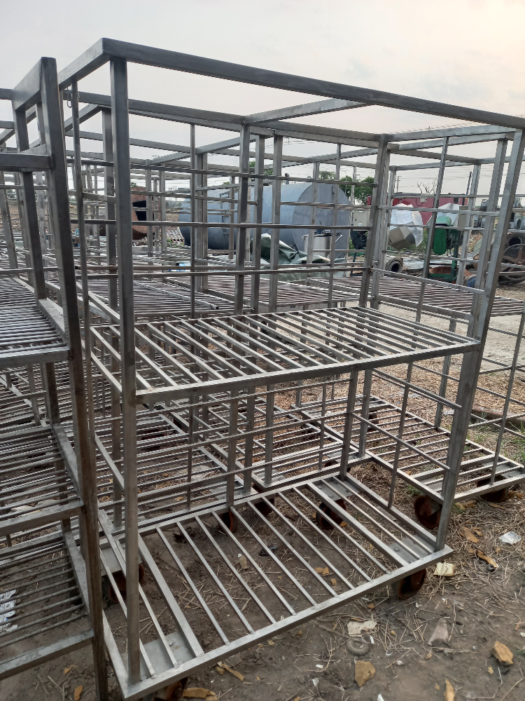 ขาย ชั้นสแตนเลส 316ขนาด 120x150 สภาพดีมาก สนใจทักมาได้ค่ะ 0852254655 ขาย ชั้นสแตนเลส 316ขนาด 120x150 สภาพดีมาก สนใจทักมาได้ค่ะ 0852254655