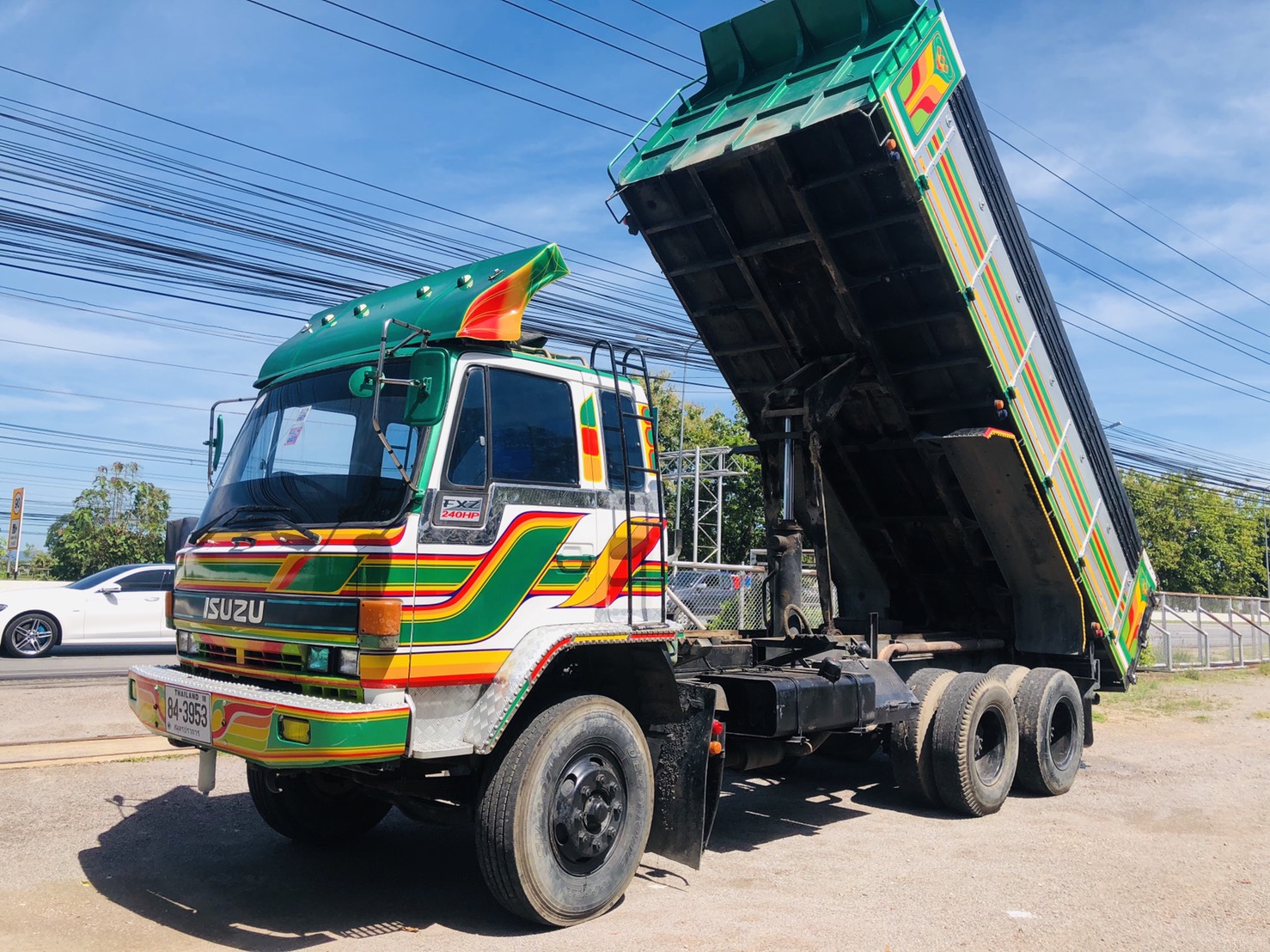 ISUZU 240(K)ปี37 ราคา730,000บาท เครื่องดี ยางดี คัสซีสวย รถพร้อมใช้ พร้อมโอน สนใจ 089-5367218 081-4252943