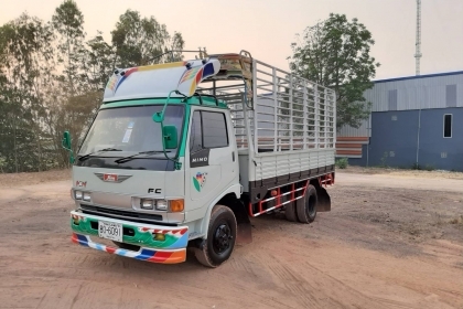Hino 6ล้อ FC 120 แรง(ช่วงล่างใหญ่)ยาว 4.5ม สวยพร้อมใช้ ราคา 330,000 สนใจ 089-5367218 081-4252943