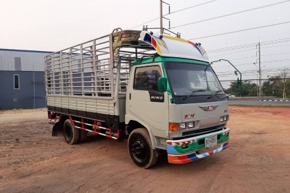 Hino 6ล้อ FC 120 แรง(ช่วงล่างใหญ่)ยาว 4.5ม สวยพร้อมใช้ ราคา 320,000 สนใจ 089-5367218 081-4252943