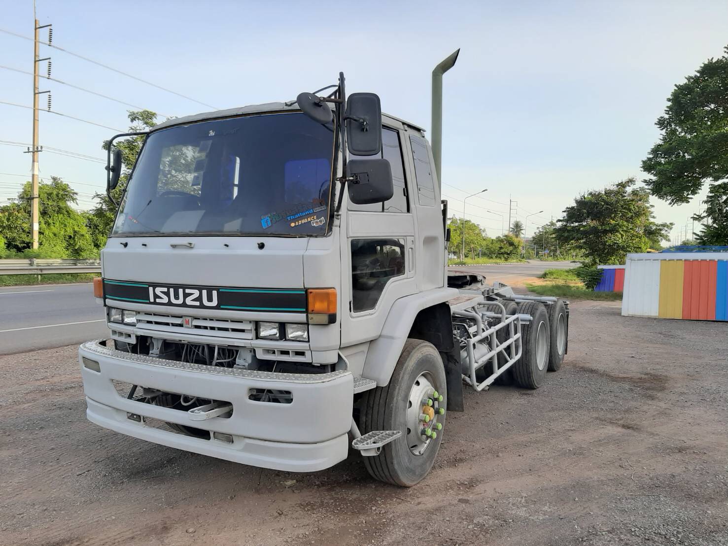 isuzu 10 ล้อ Rocky หัวลาก 240 แรง เครื่องดี คัดชีสวย ราคา450,000สนใจ 089-5367218 081-4252943
