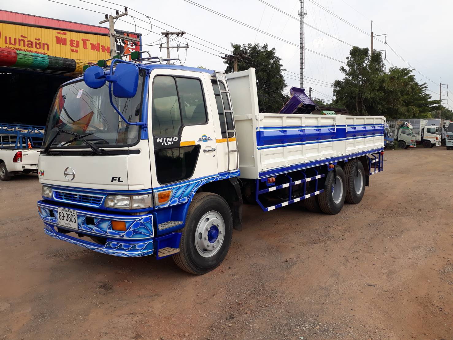 ขายครับ Hino 10 ล้อ (F18) เพลาเดียว สวยพร้อมใช้ ราคาไม่แพง สนใจ 089-5367218. 081-4252943