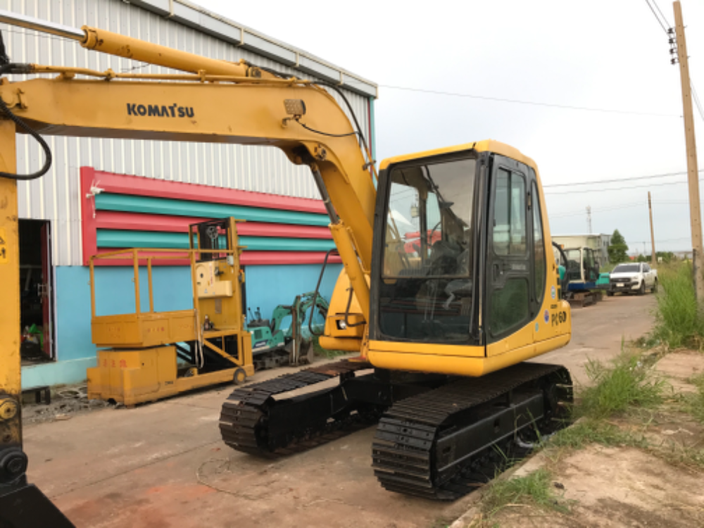 komatsu pc60-7สภาพดีเก่าญี่ปุ่น มีใบอินวอยไม่เคยใช้ในไทย
