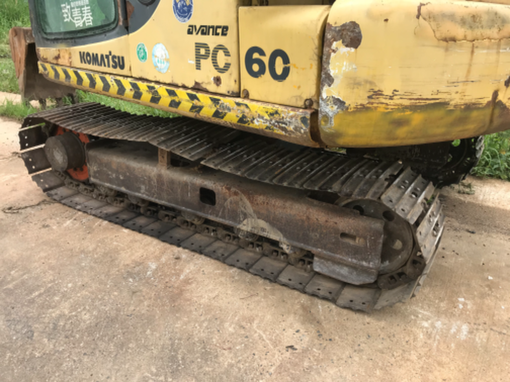 komatsu pc60-7สภาพดีเก่าญี่ปุ่น มีใบอินวอยไม่เคยใช้ในไทย