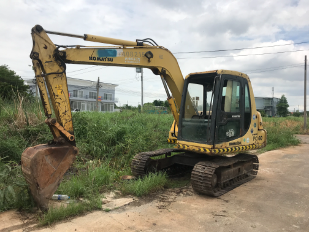 komatsu pc60-7สภาพดีเก่าญี่ปุ่น มีใบอินวอยไม่เคยใช้ในไทย