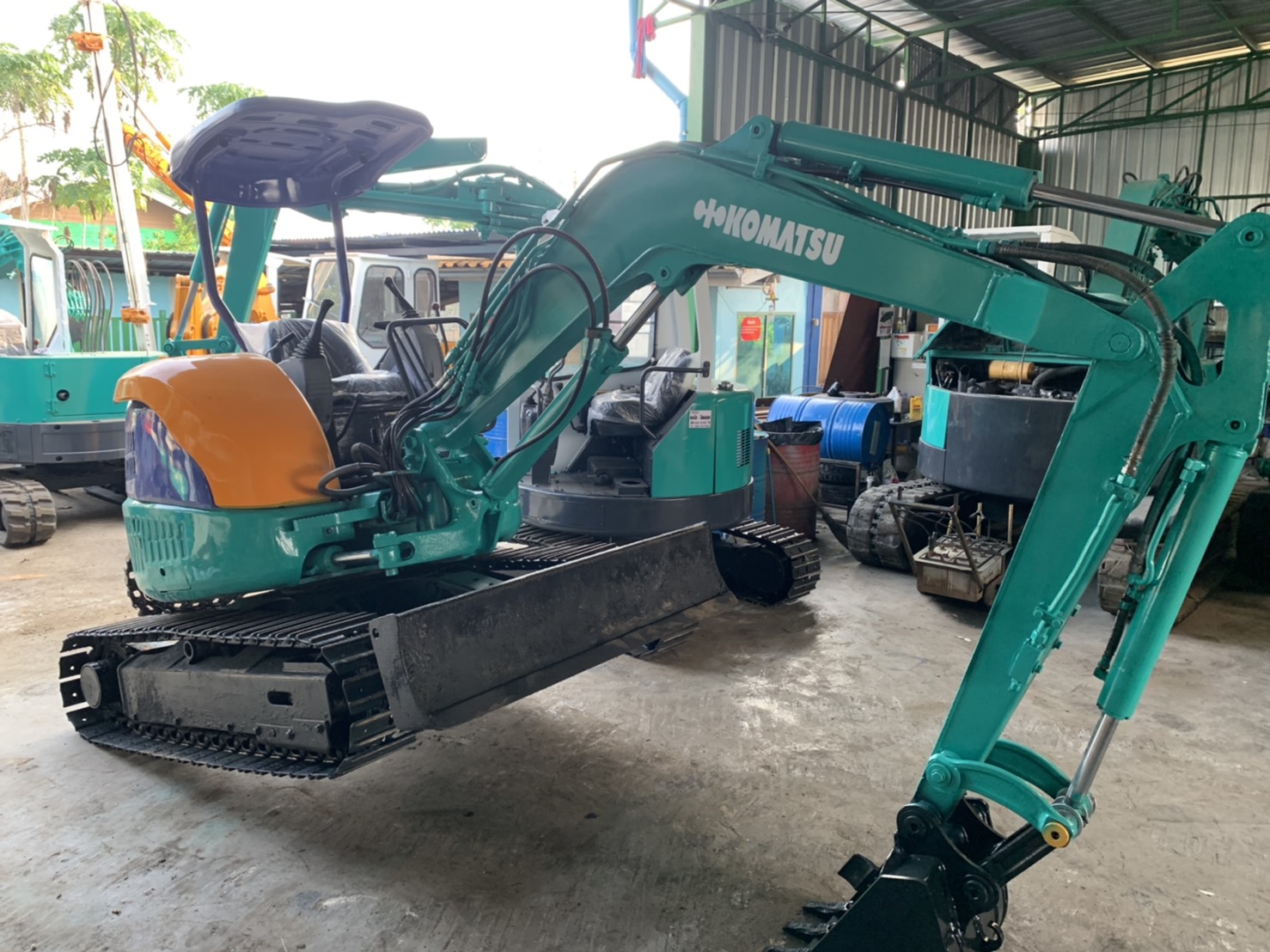 komatsu pc30mr-1 สภาพดีเก่าญี่ปุ่น มีใบอินวอยไม่เคยใช้ในไทย