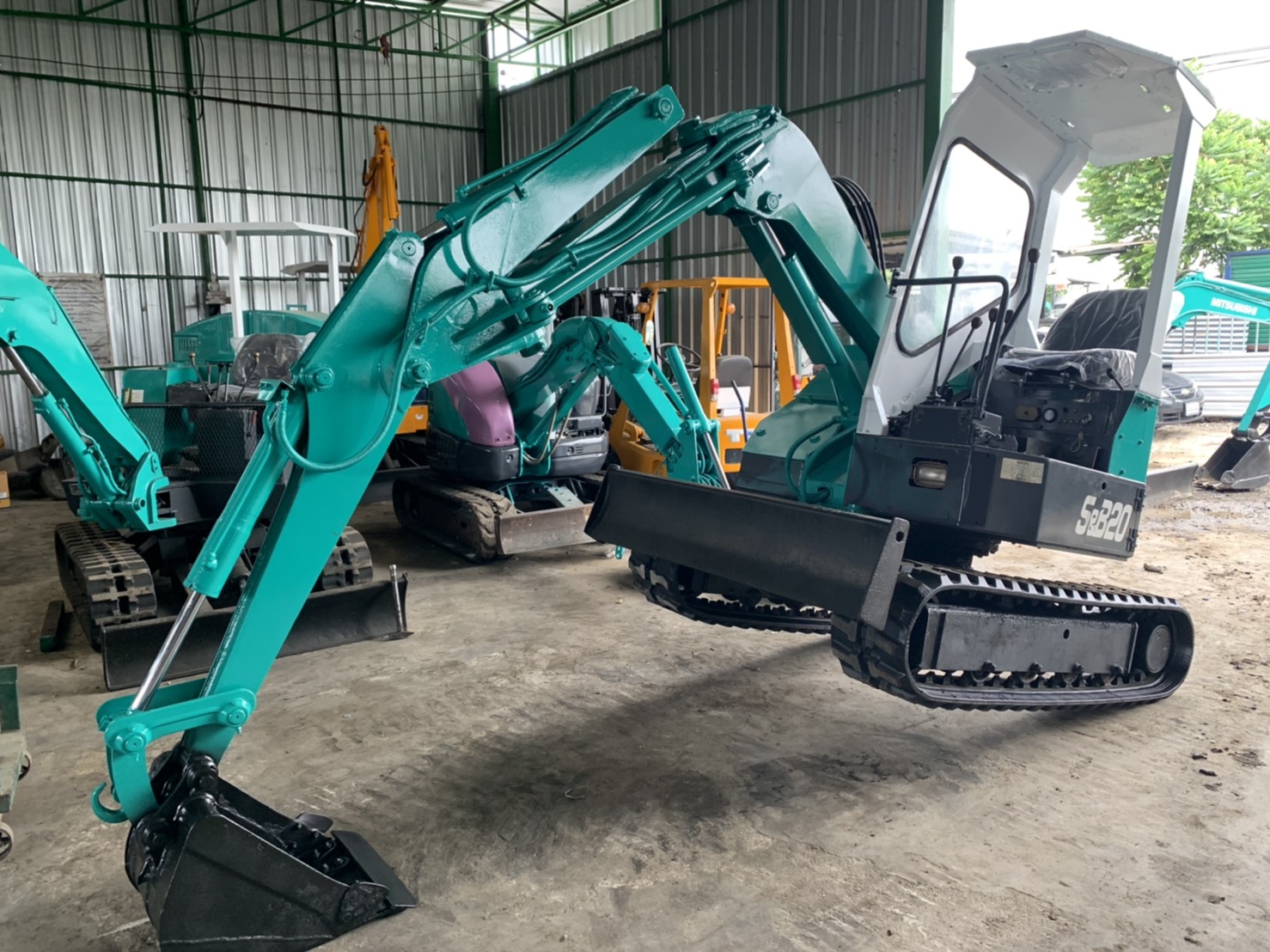 Hanix sb20s