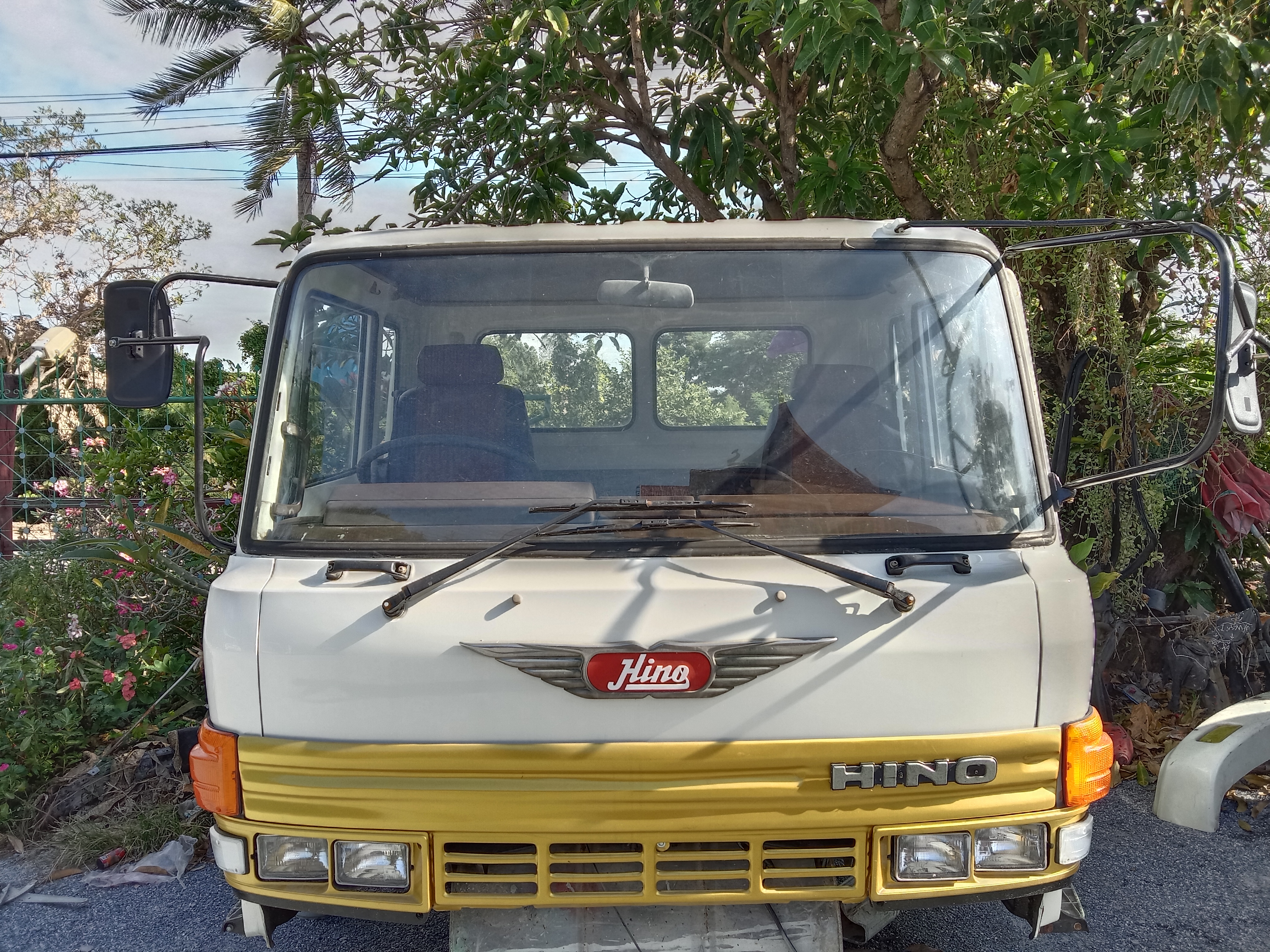 ขายหัวสิบล้อ ฮีโน่ F18 มีขาดีดหน้า-ขาคำ้หลัง พร้อมใช้งาน